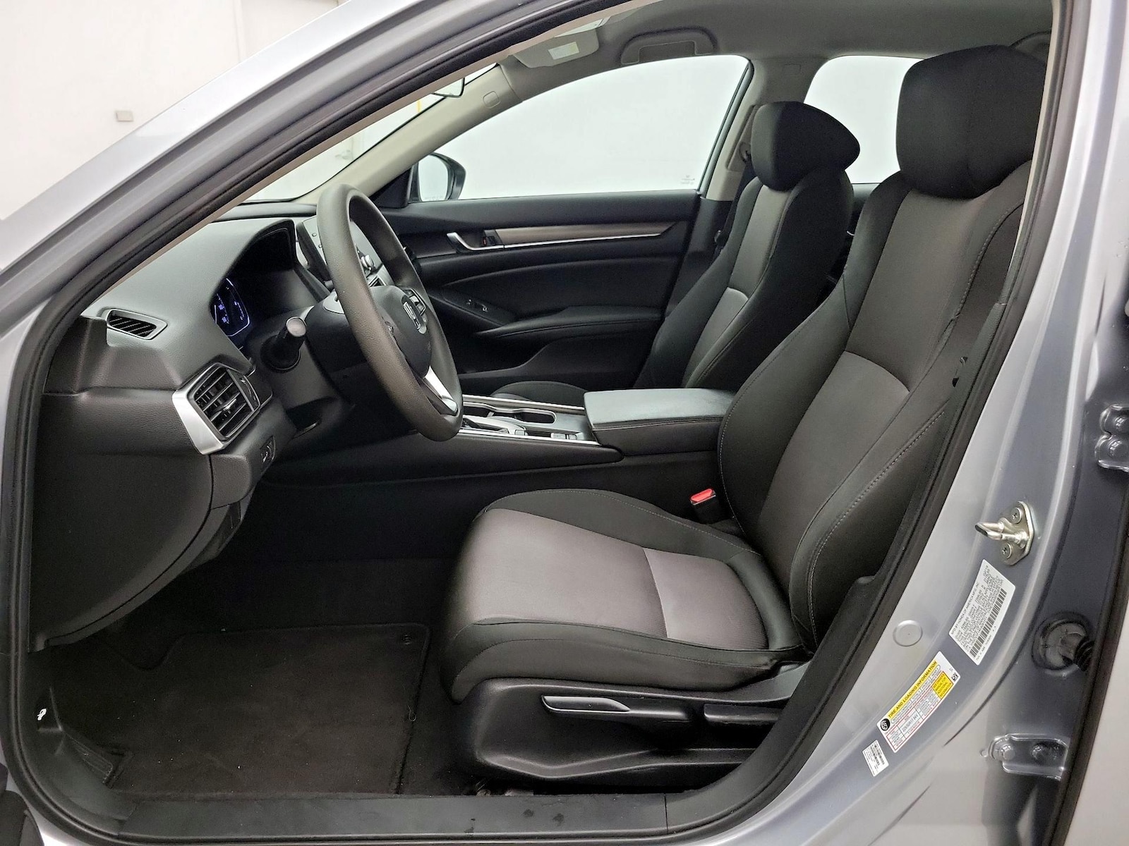 2019 Honda Accord LX - Photo 12