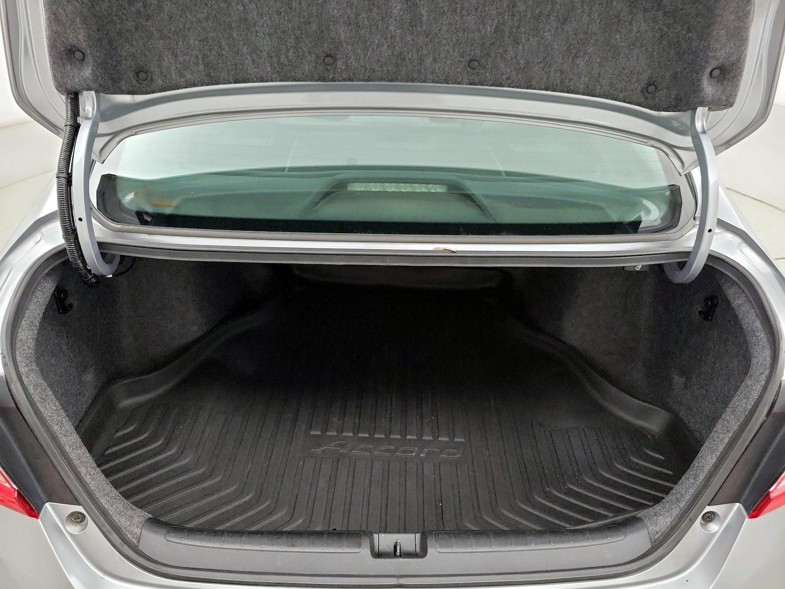 2019 Honda Accord LX - Photo 21