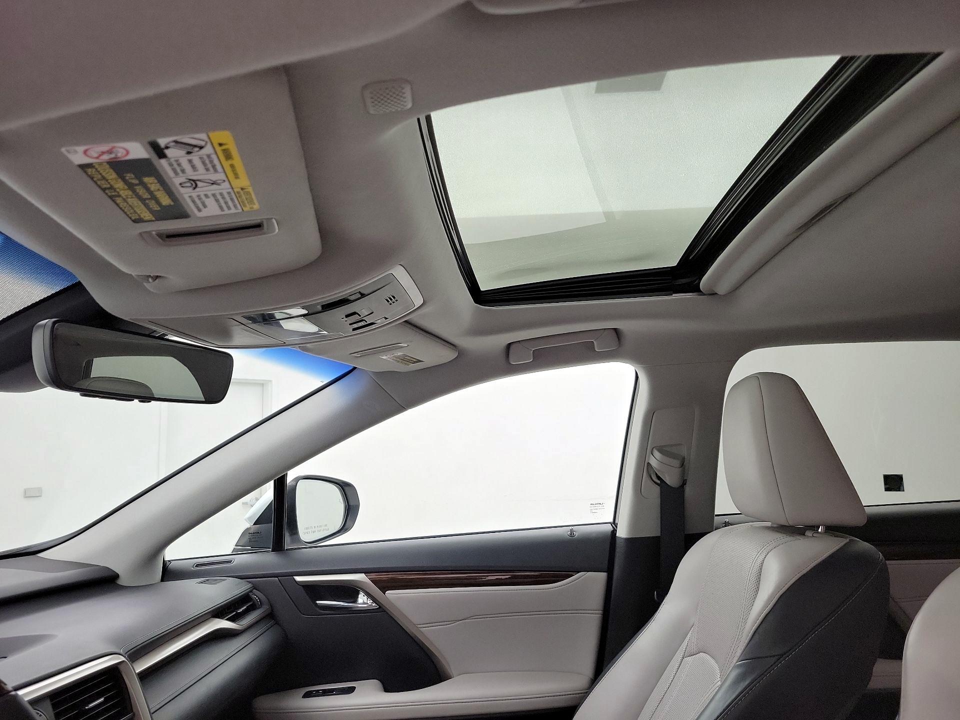 Thumbnail: 2019 Lexus RX - 20