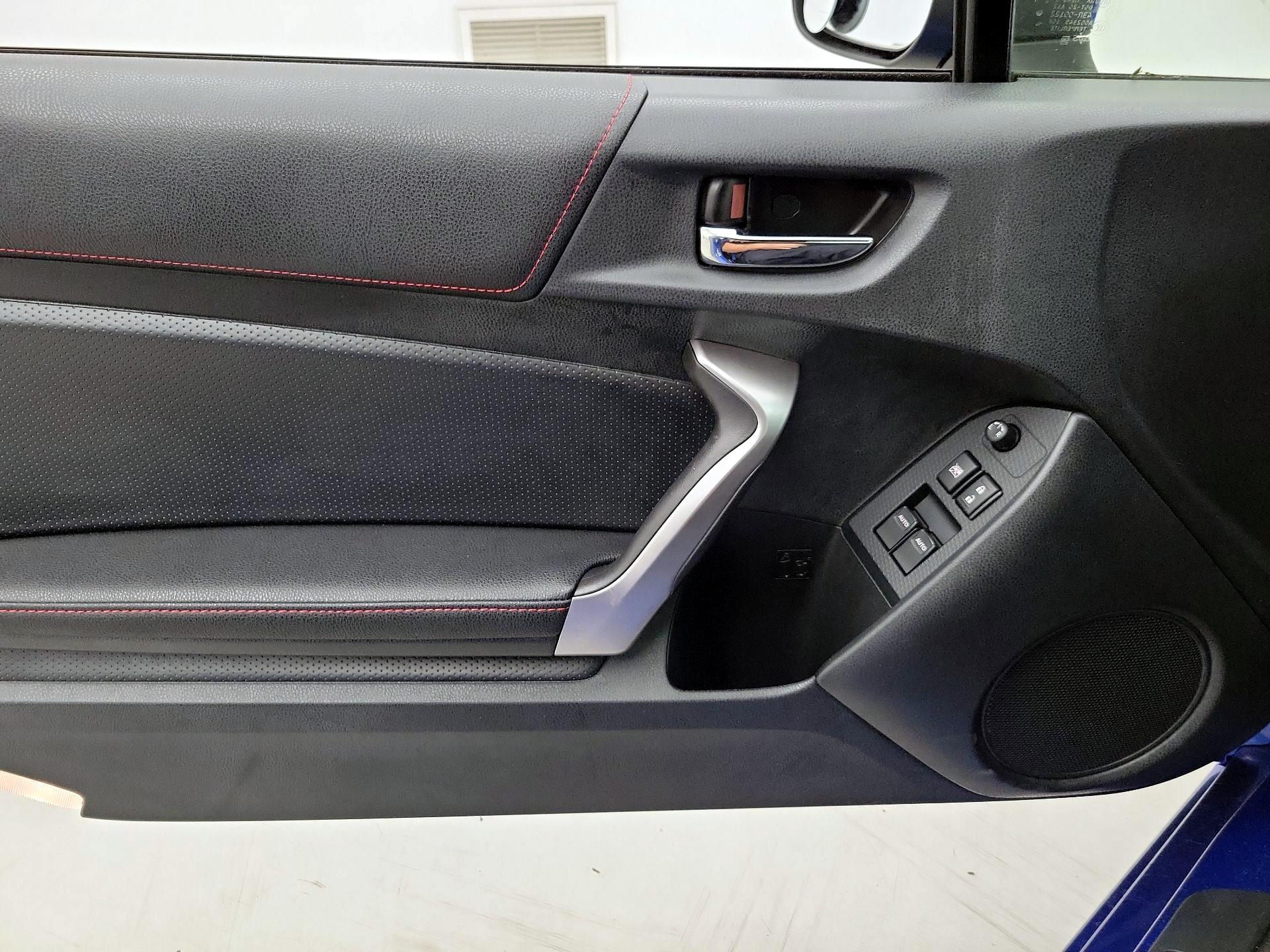 Thumbnail: 2015 Subaru BRZ - 12