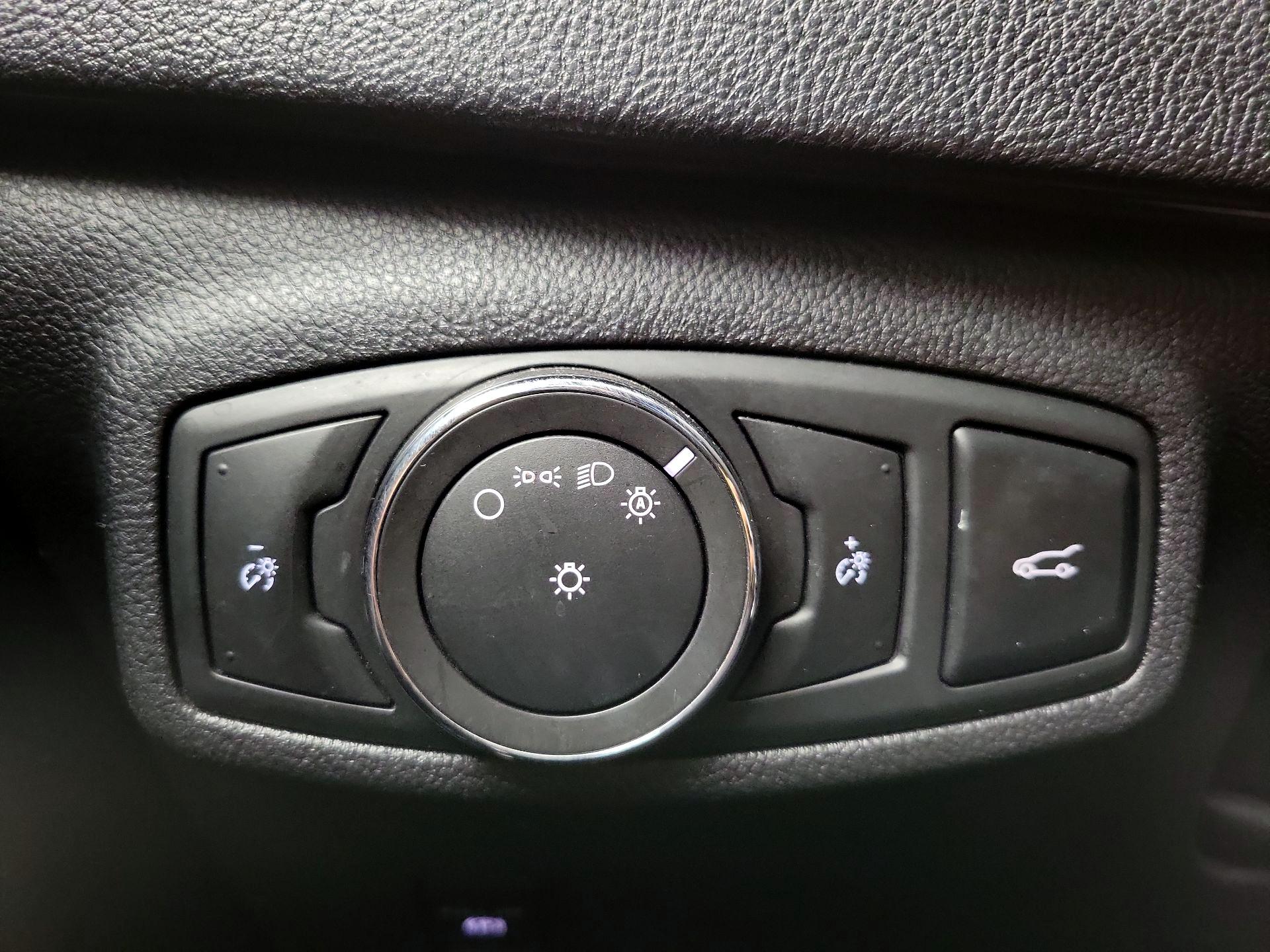 Thumbnail: 2017 Lincoln MKC - 13