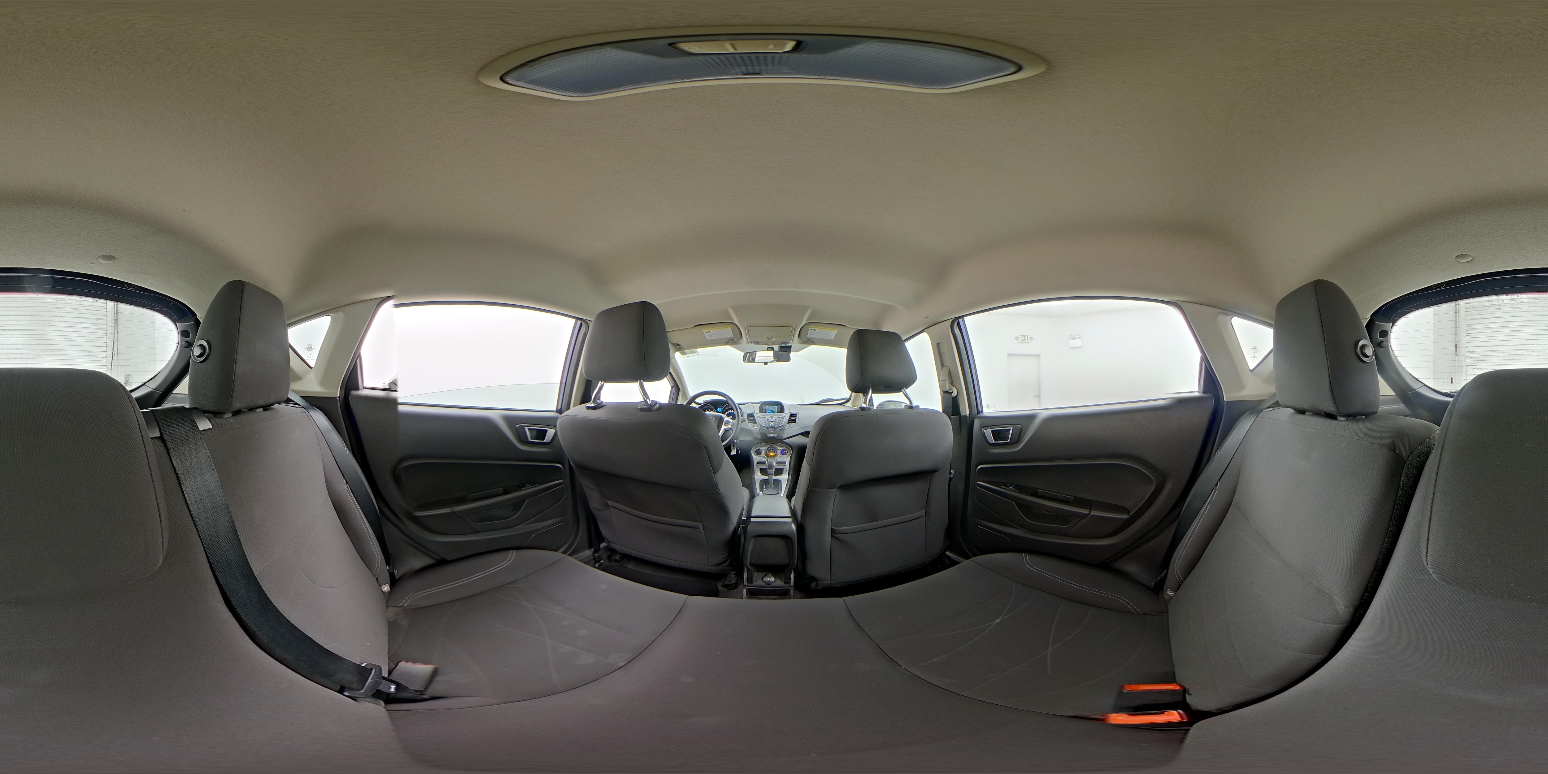 2016 Ford Fiesta SE - Photo 24