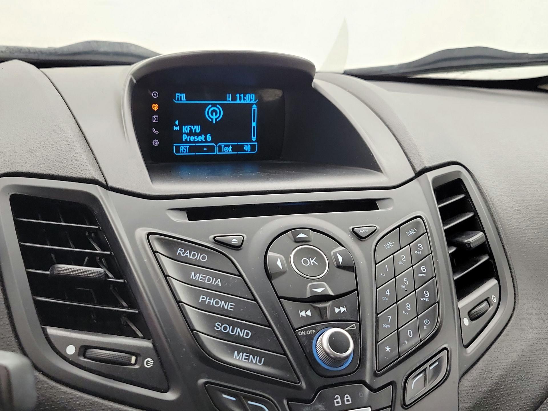 Thumbnail: 2016 Ford Fiesta - 14
