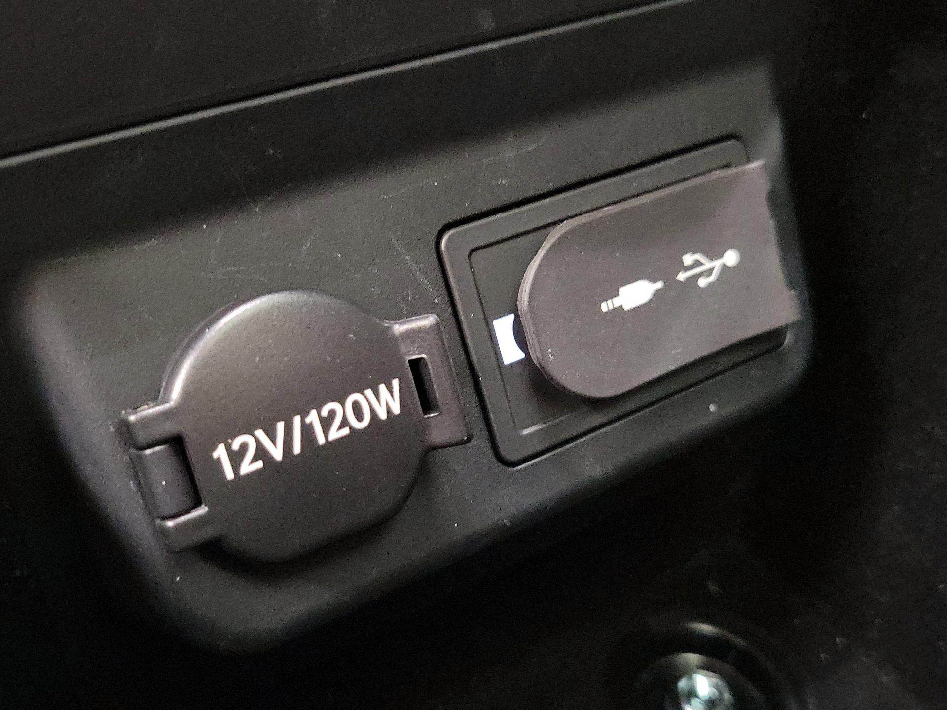 Thumbnail: 2018 Lexus LS - 19