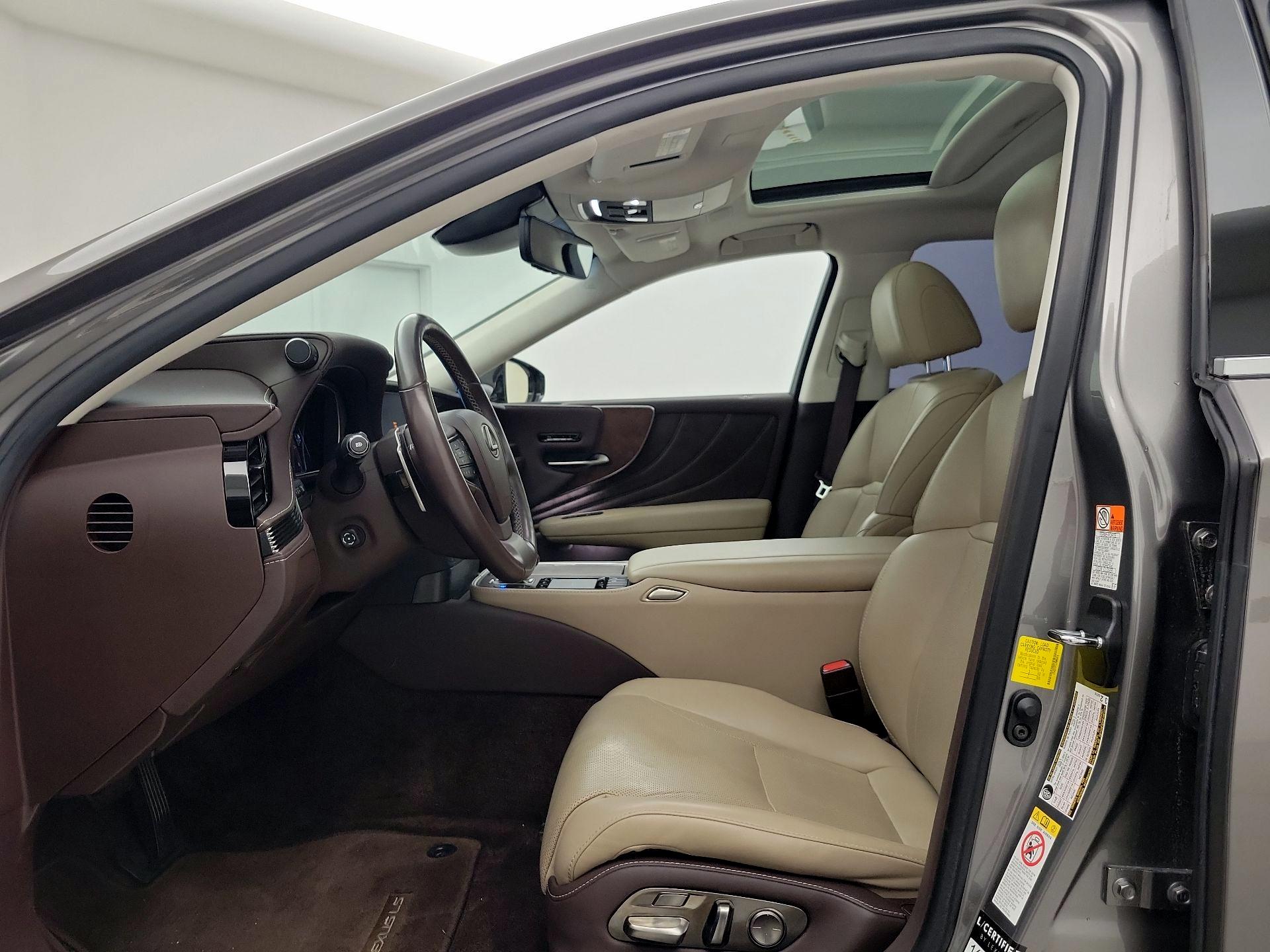 Thumbnail: 2018 Lexus LS - 20