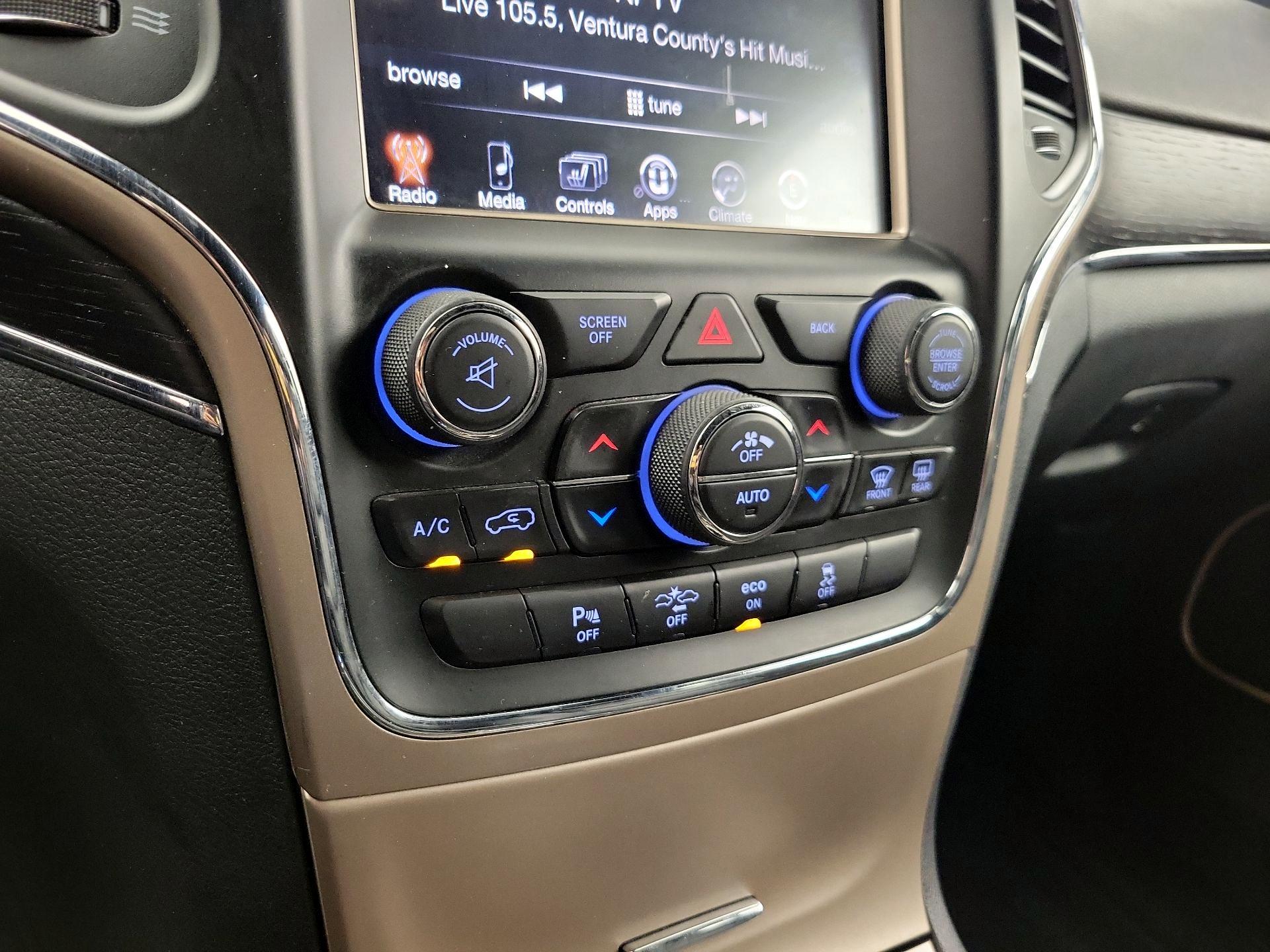 Thumbnail: 2015 Jeep Grand Cherokee - 17