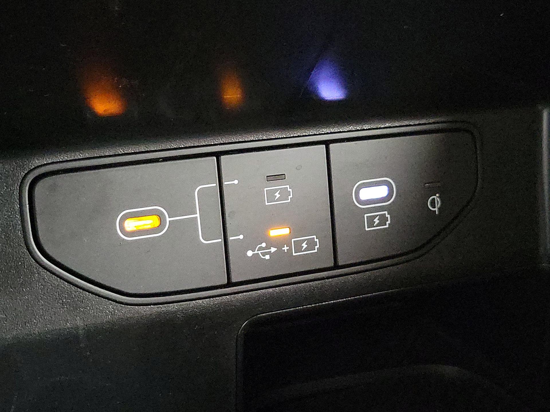 Thumbnail: 2025 Kia Sorento - 19