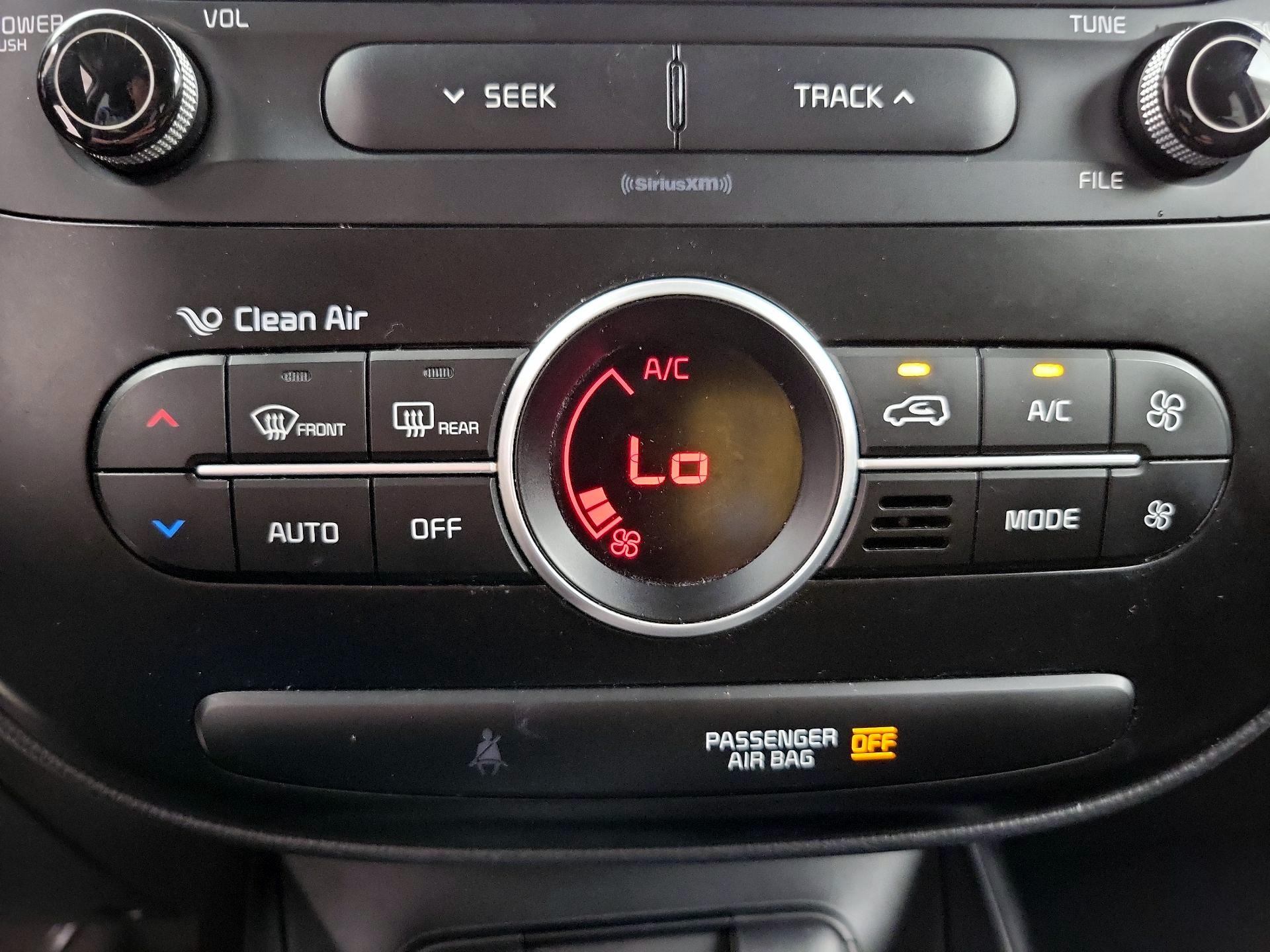 Thumbnail: 2017 Kia Soul - 16