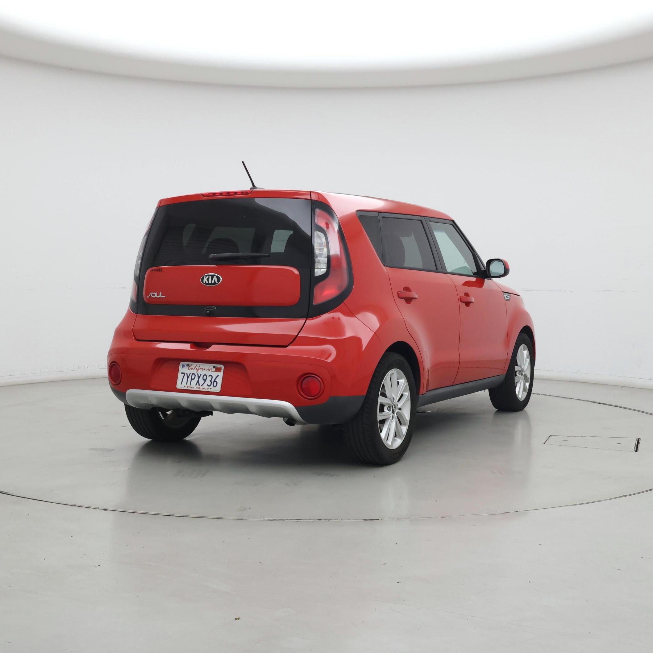 Thumbnail: 2017 Kia Soul - 8