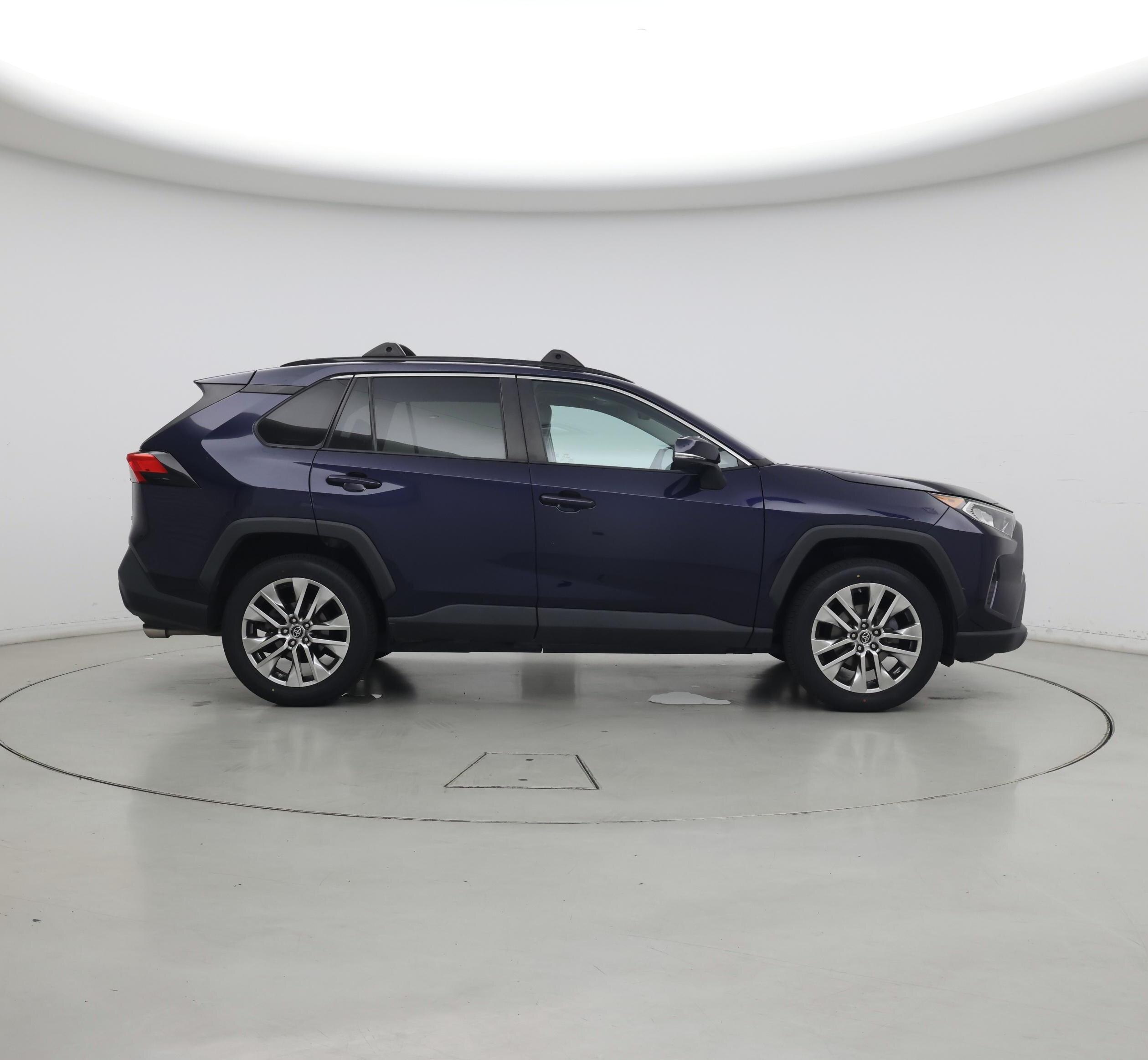 Thumbnail: 2019 Toyota RAV4 - 7