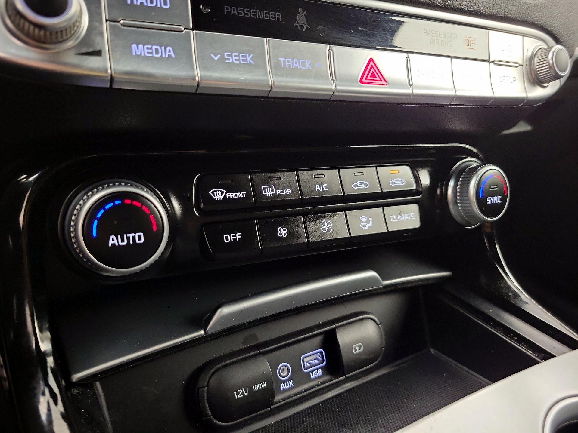 Thumbnail: 2018 Kia Stinger - 16