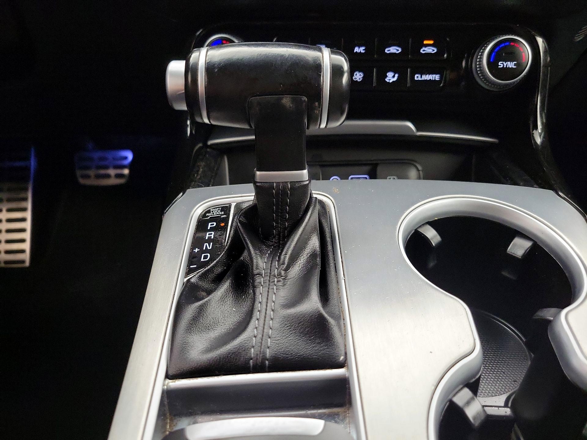 Thumbnail: 2018 Kia Stinger - 17