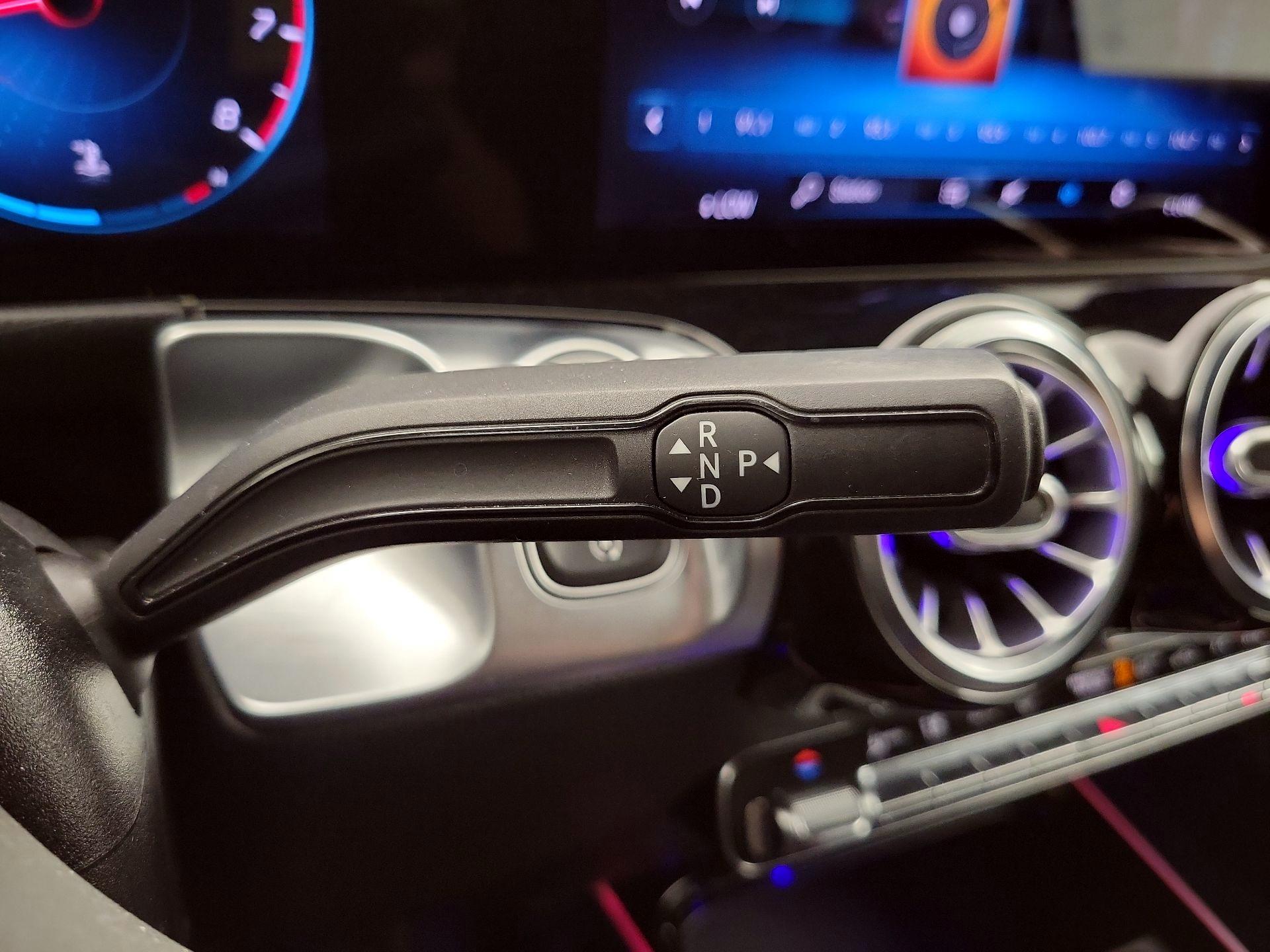 Thumbnail: 2021 Mercedes-Benz GLB - 17