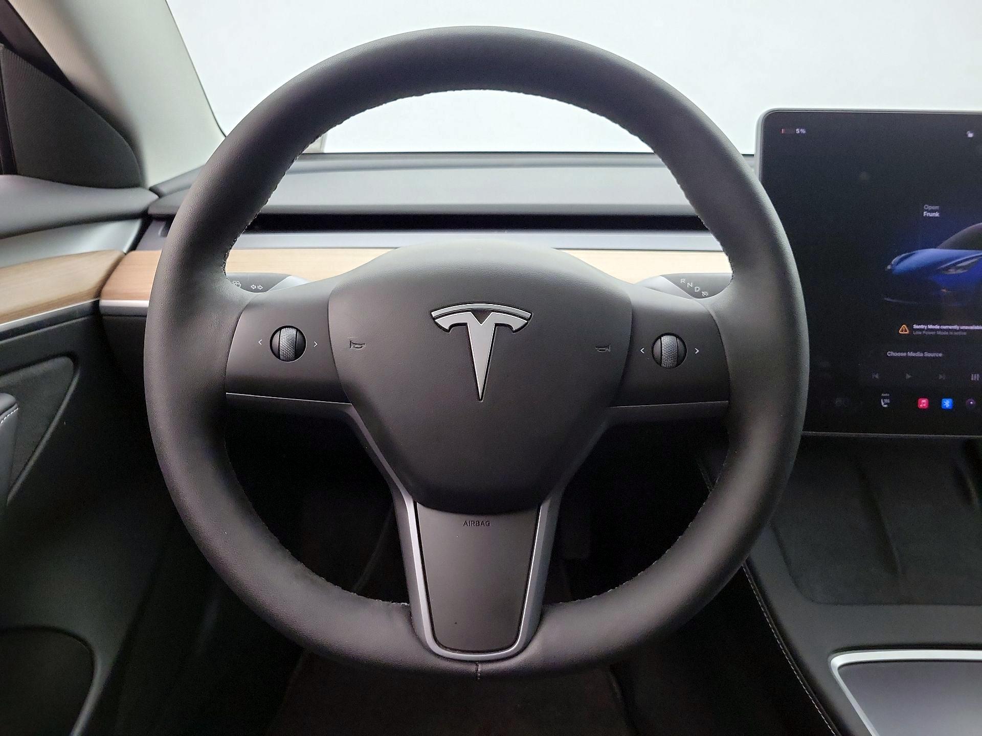 Thumbnail: 2023 Tesla Model 3 - 10