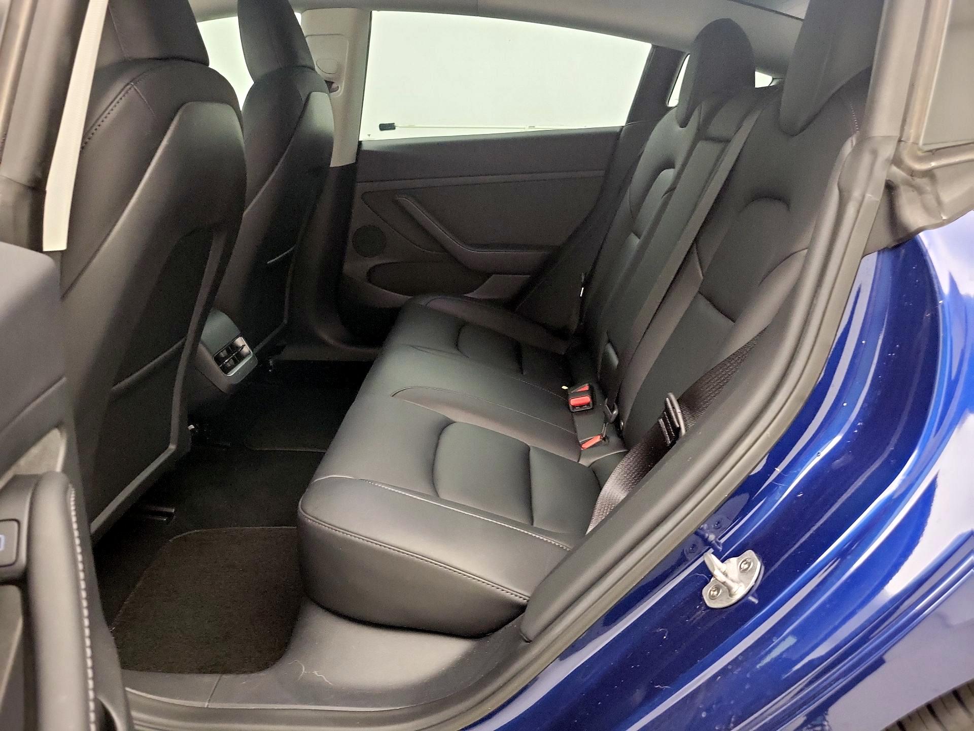 Thumbnail: 2023 Tesla Model 3 - 18