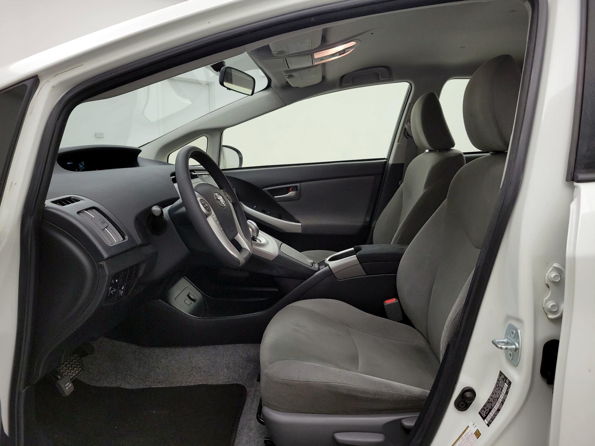 Thumbnail: 2015 Toyota Prius - 11