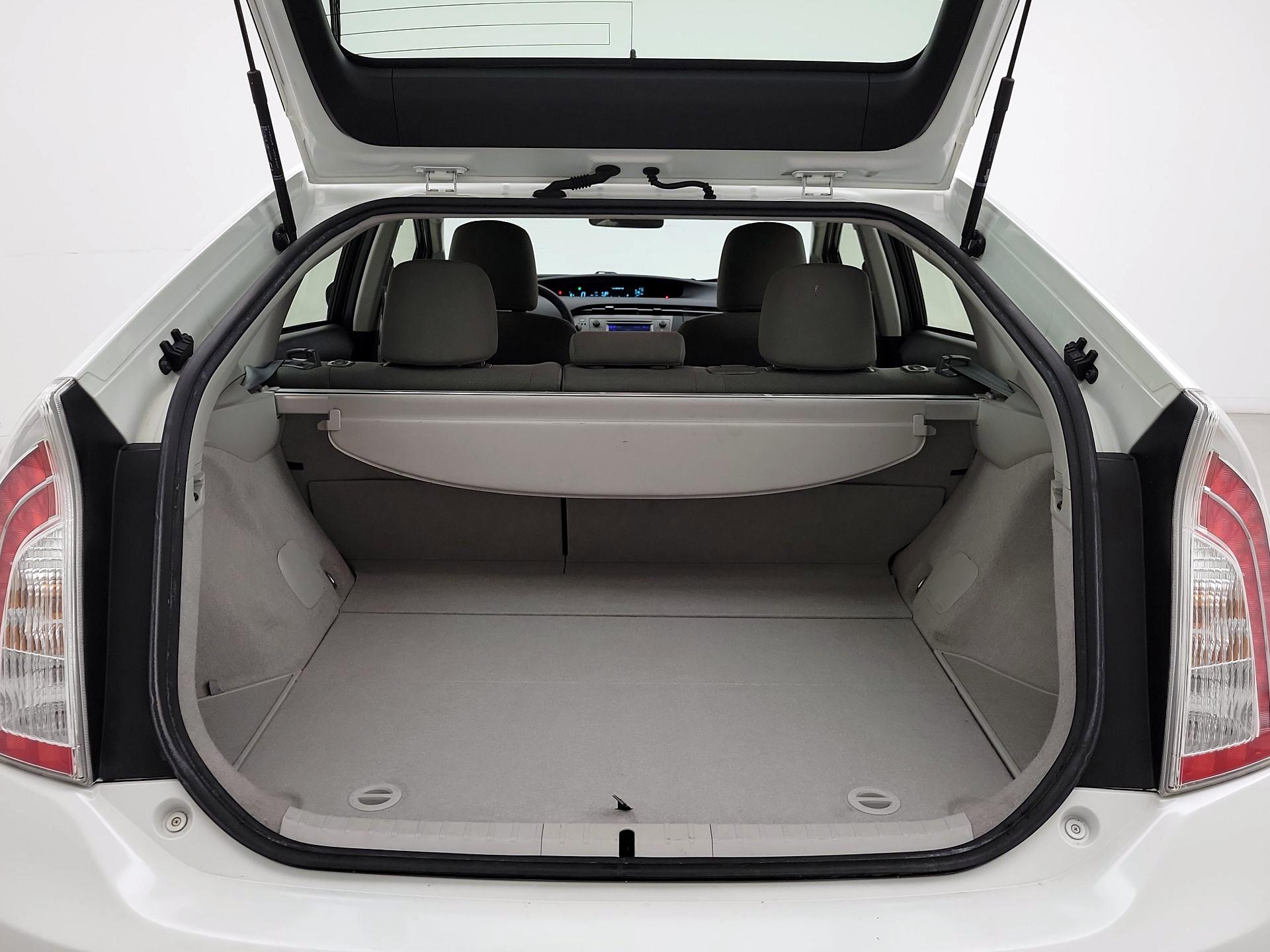 Thumbnail: 2015 Toyota Prius - 20