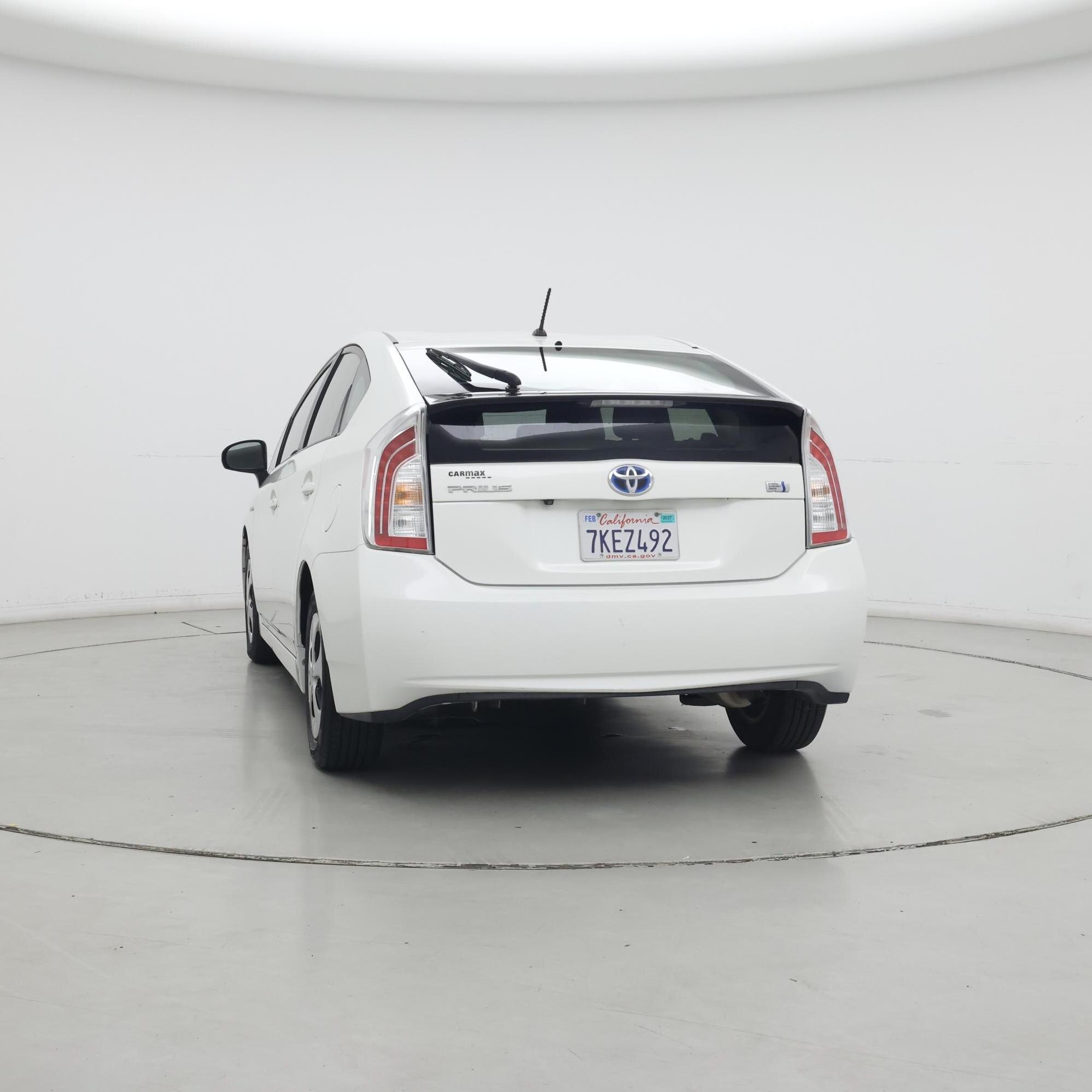 Thumbnail: 2015 Toyota Prius - 6