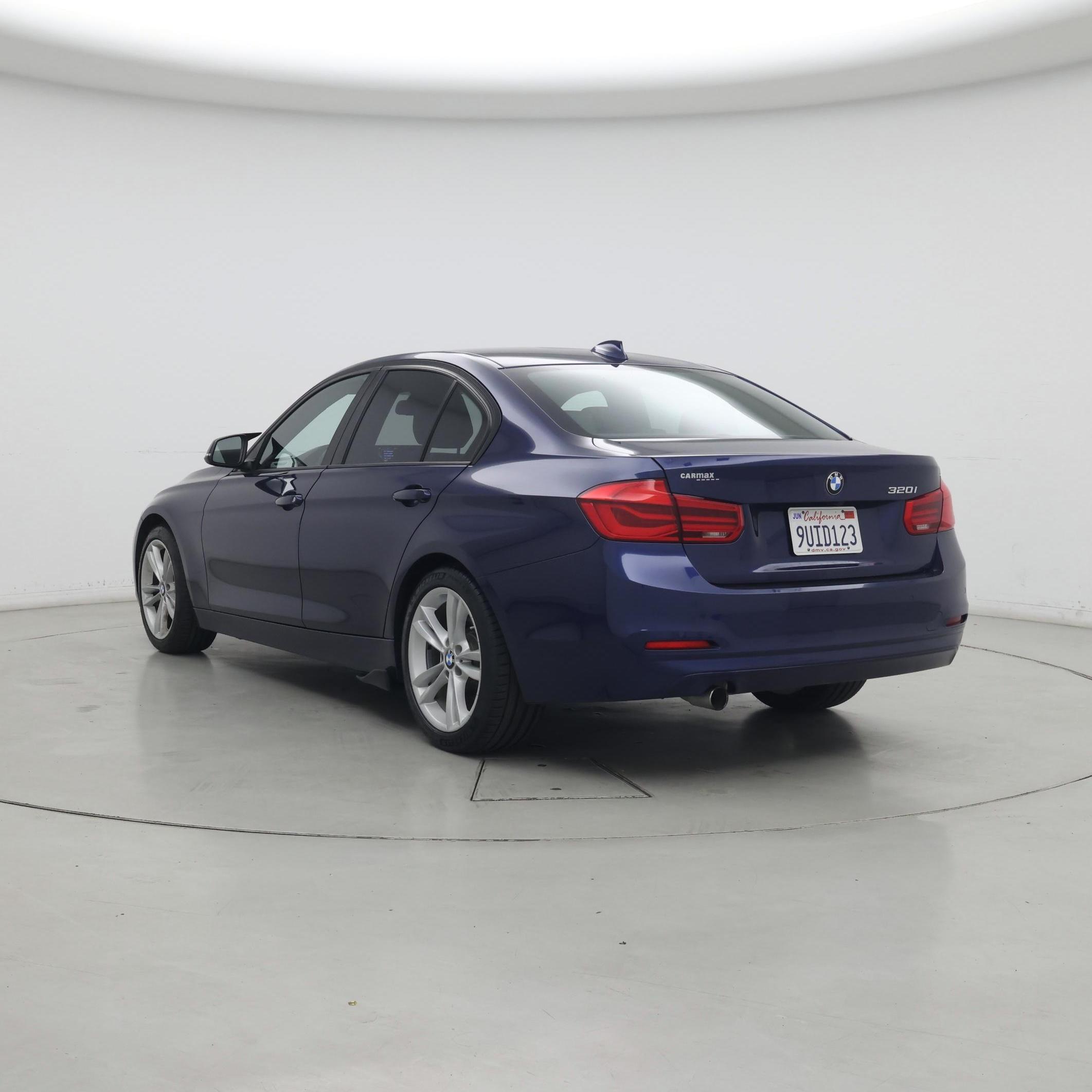 Thumbnail: 2017 BMW 3 Series - 2