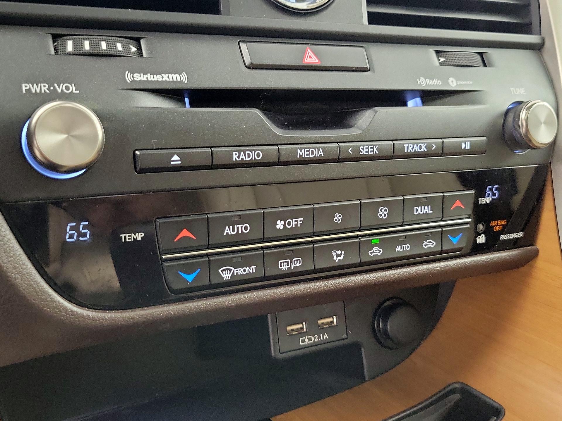 Thumbnail: 2020 Lexus RX - 17