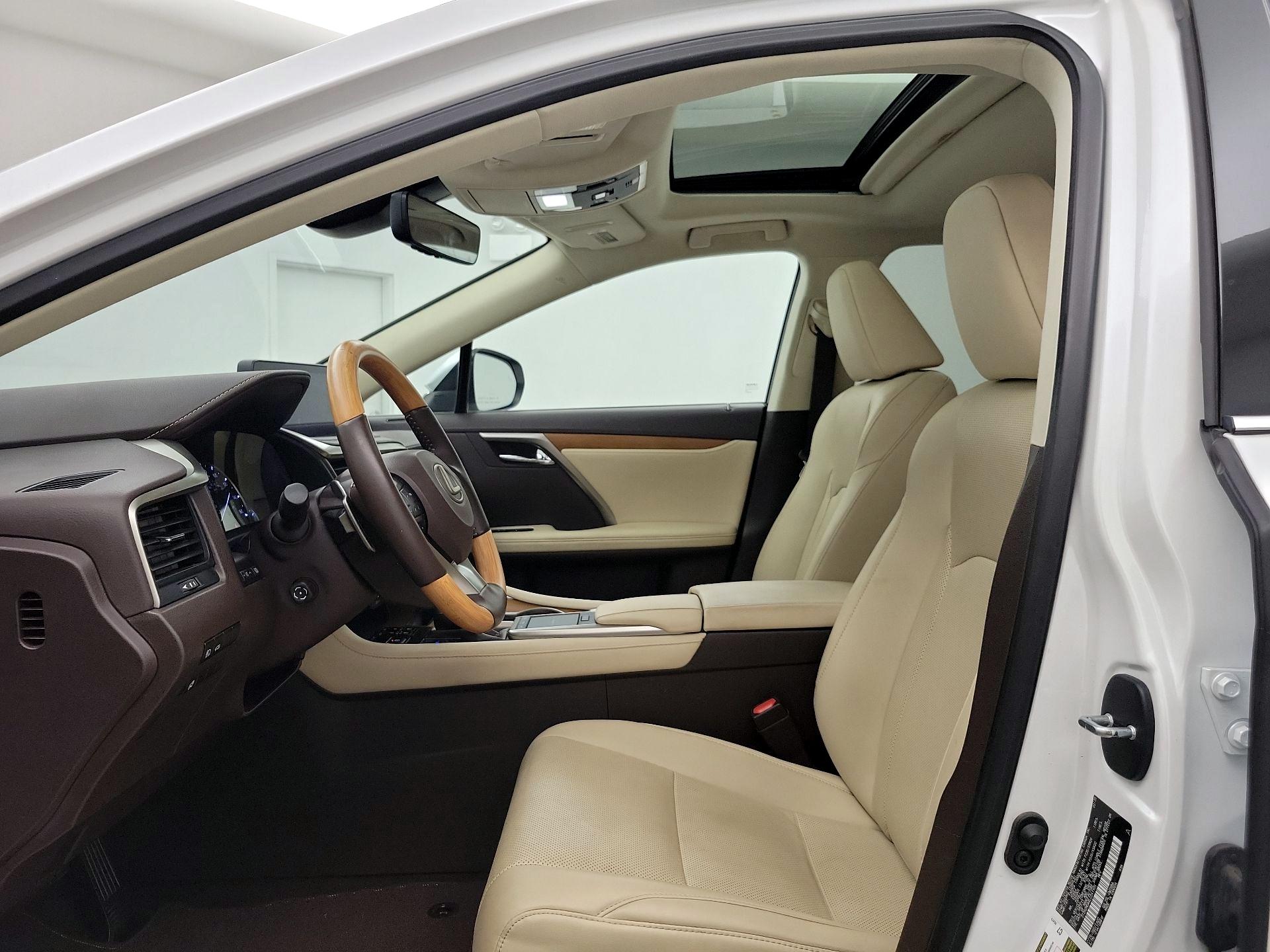 Thumbnail: 2020 Lexus RX - 20