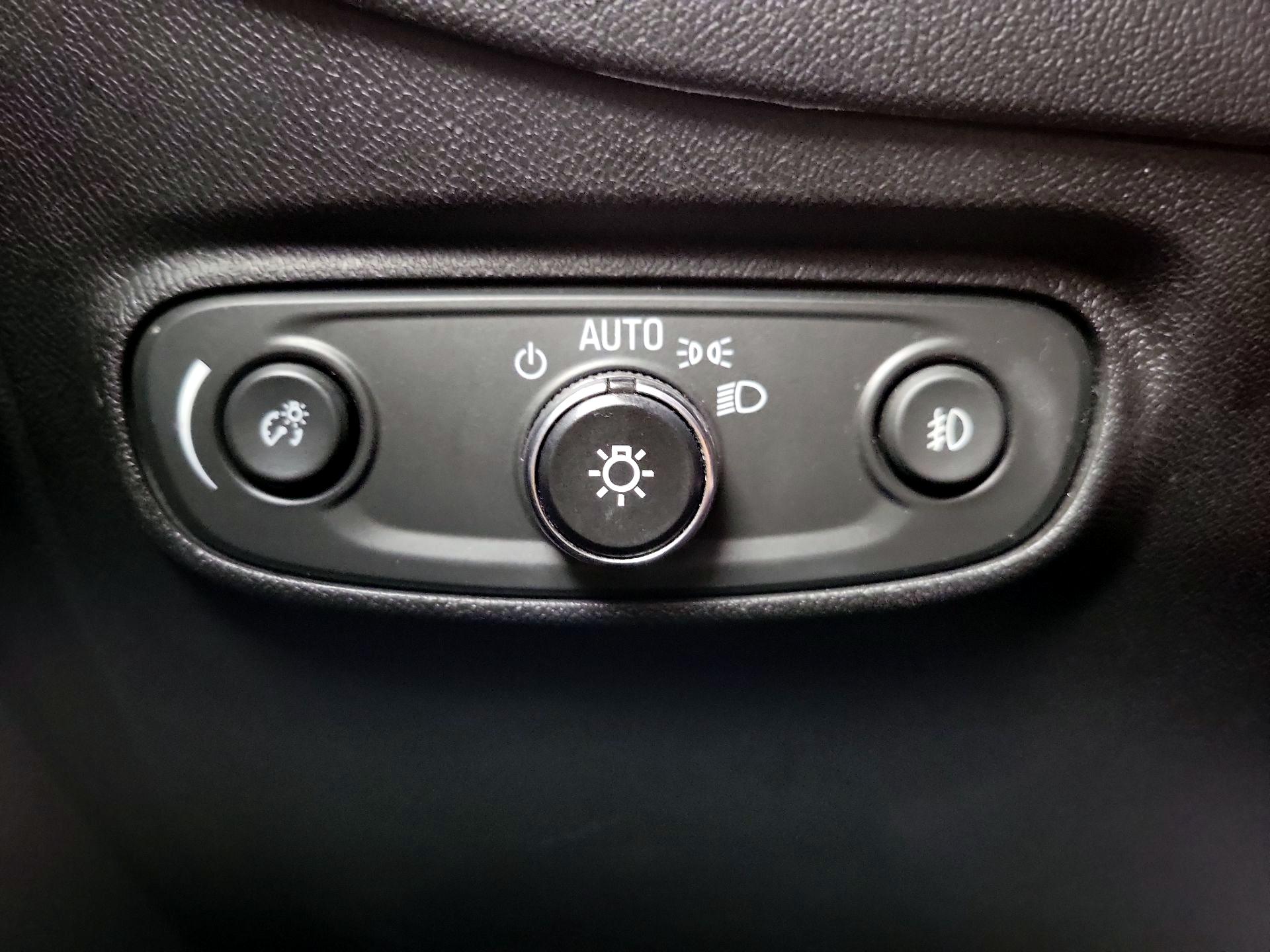 Thumbnail: 2020 Chevrolet Equinox - 13