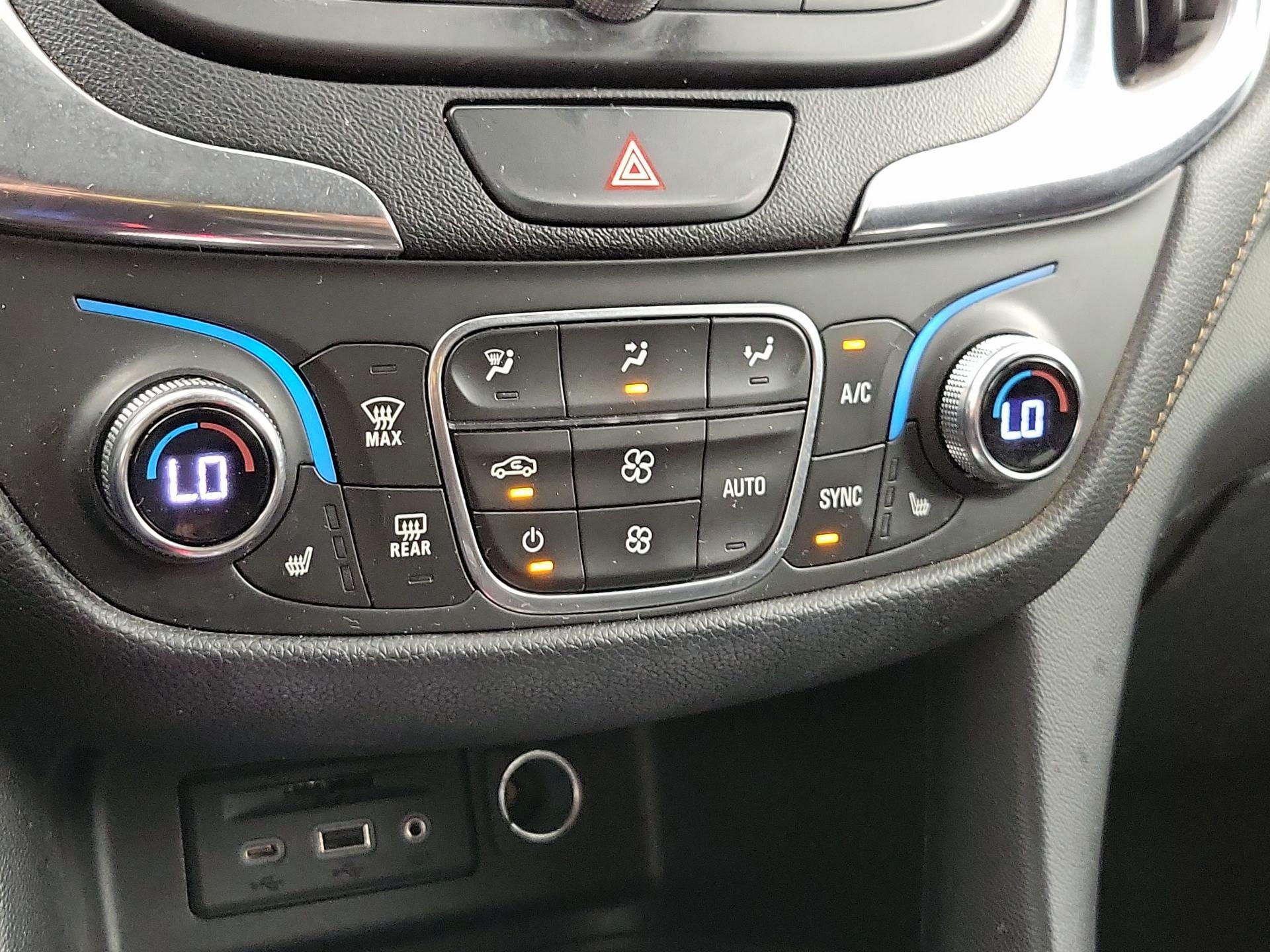 Thumbnail: 2020 Chevrolet Equinox - 16