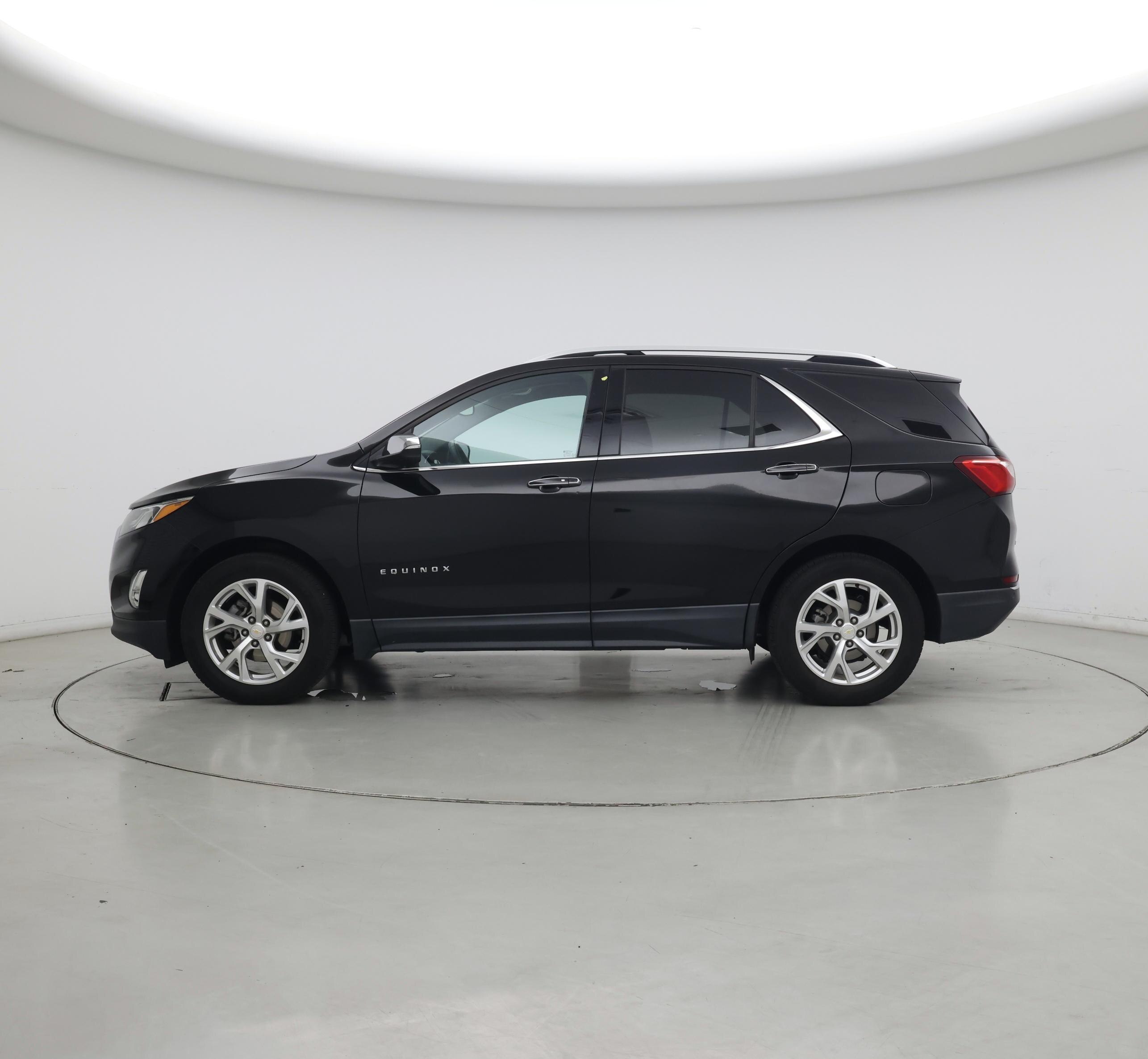 Thumbnail: 2020 Chevrolet Equinox - 3