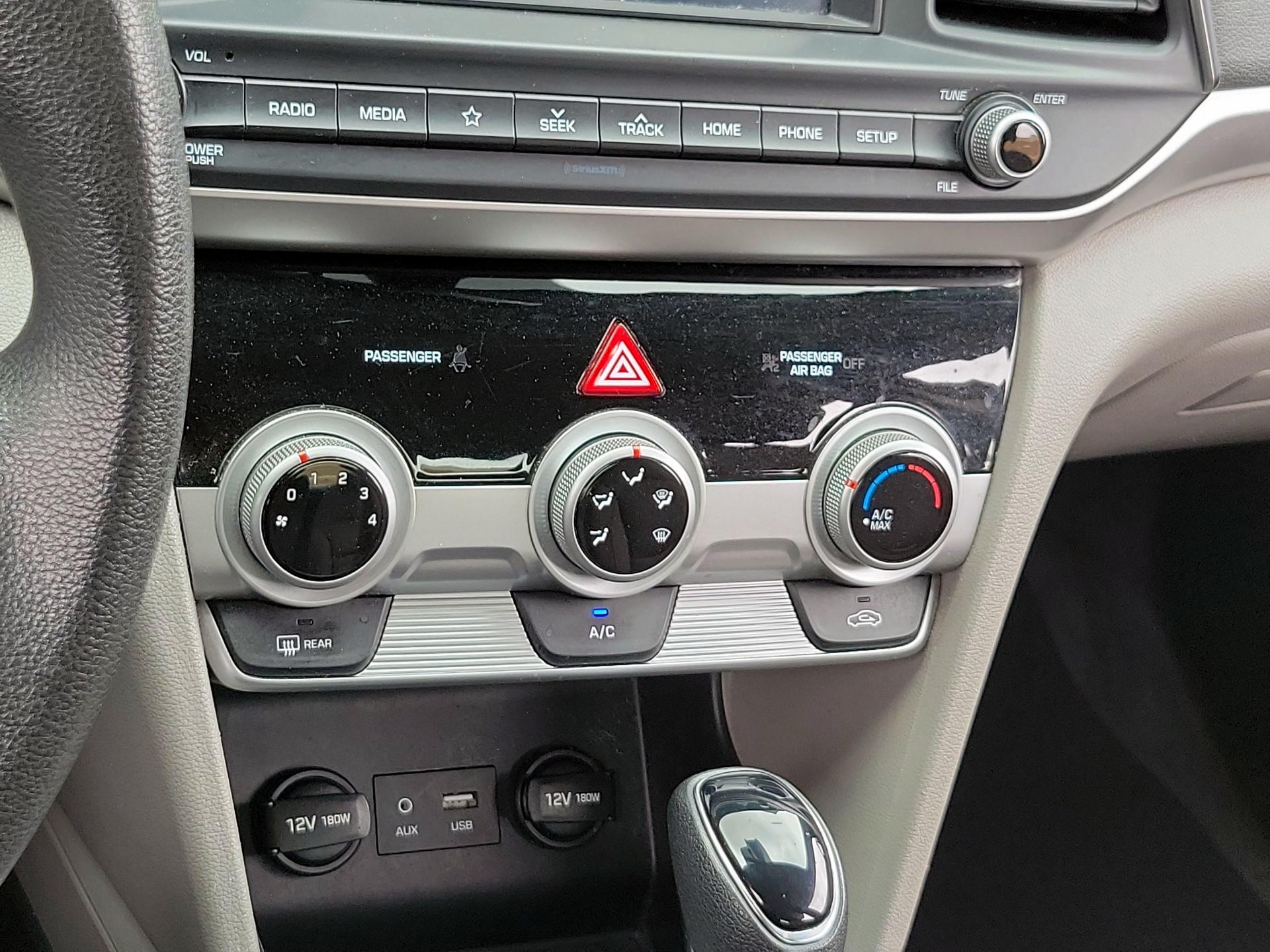 Thumbnail: 2019 Hyundai Elantra - 16