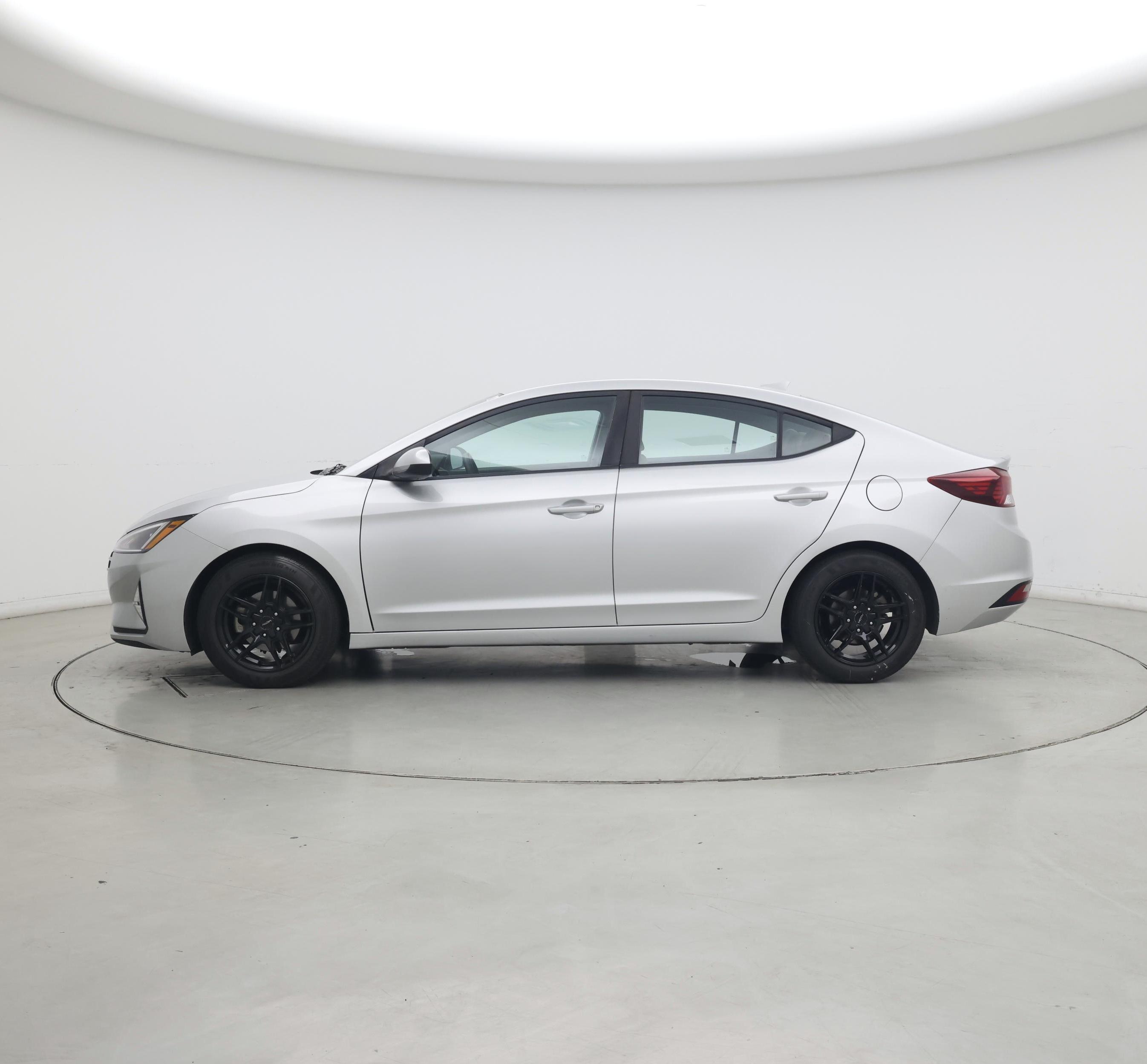 Thumbnail: 2019 Hyundai Elantra - 3