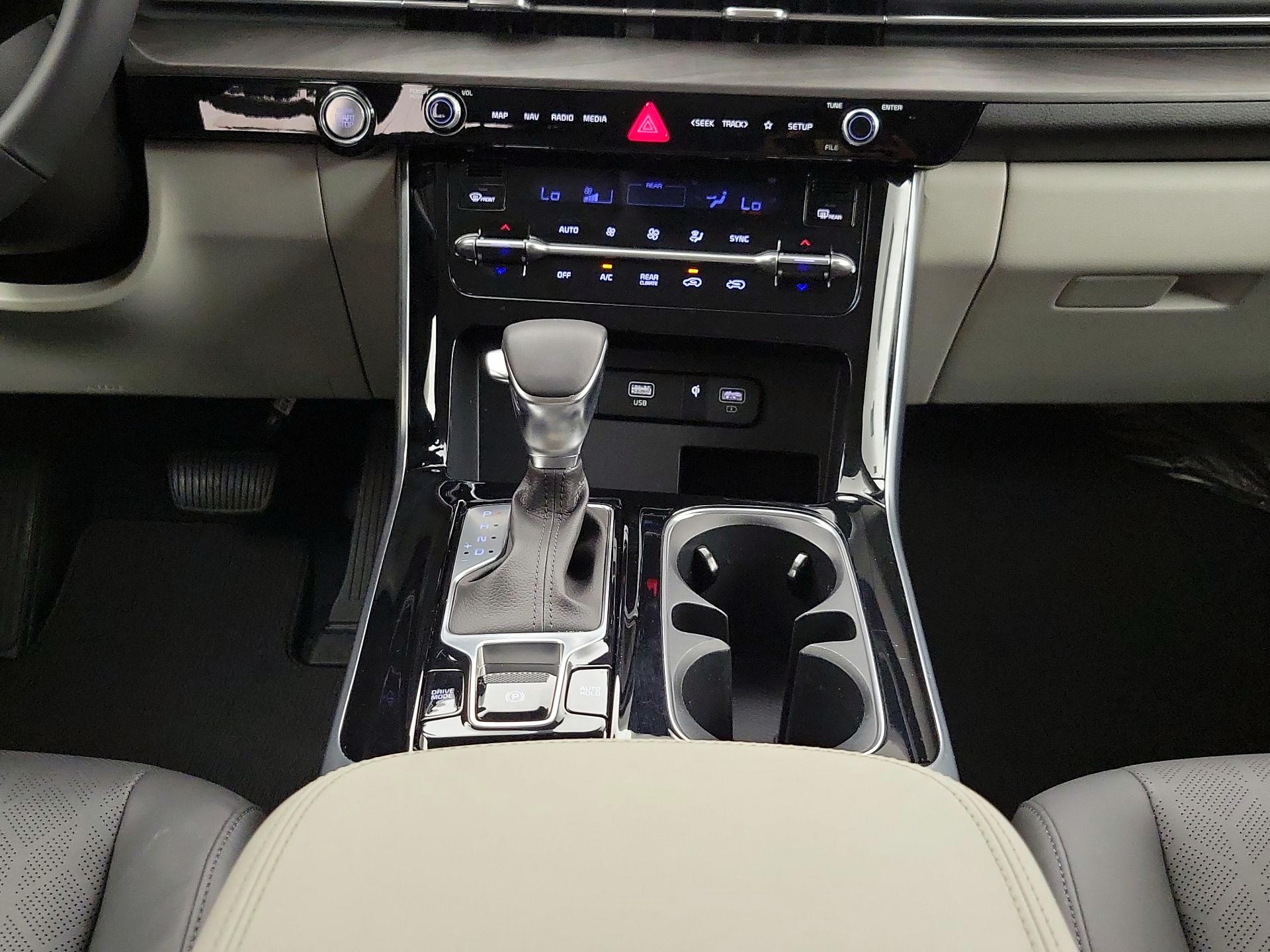 Thumbnail: 2024 Kia Carnival - 18