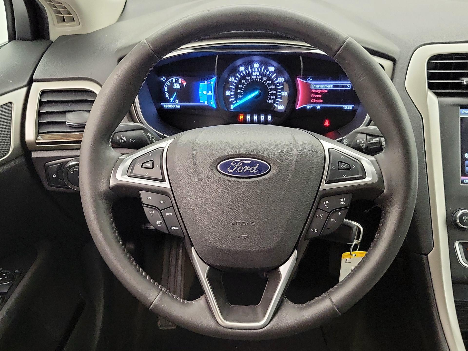 Thumbnail: 2016 Ford Fusion - 10