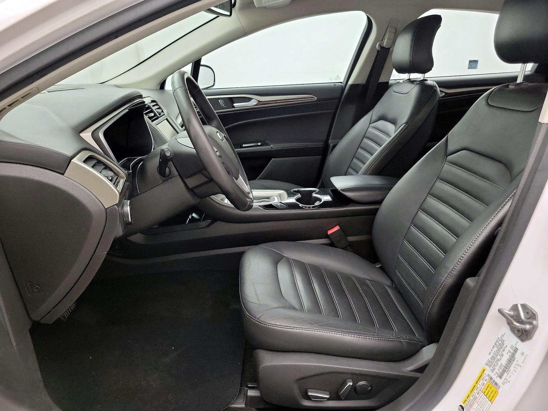 Thumbnail: 2016 Ford Fusion - 11