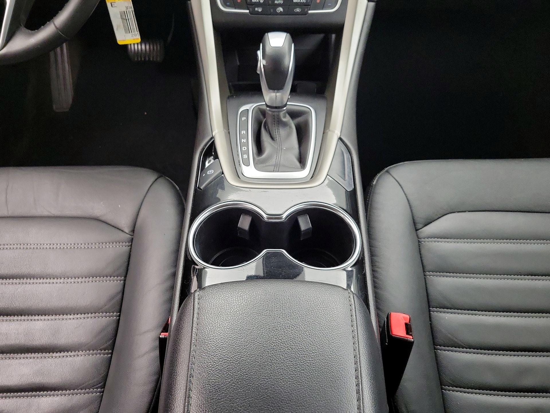 Thumbnail: 2016 Ford Fusion - 17