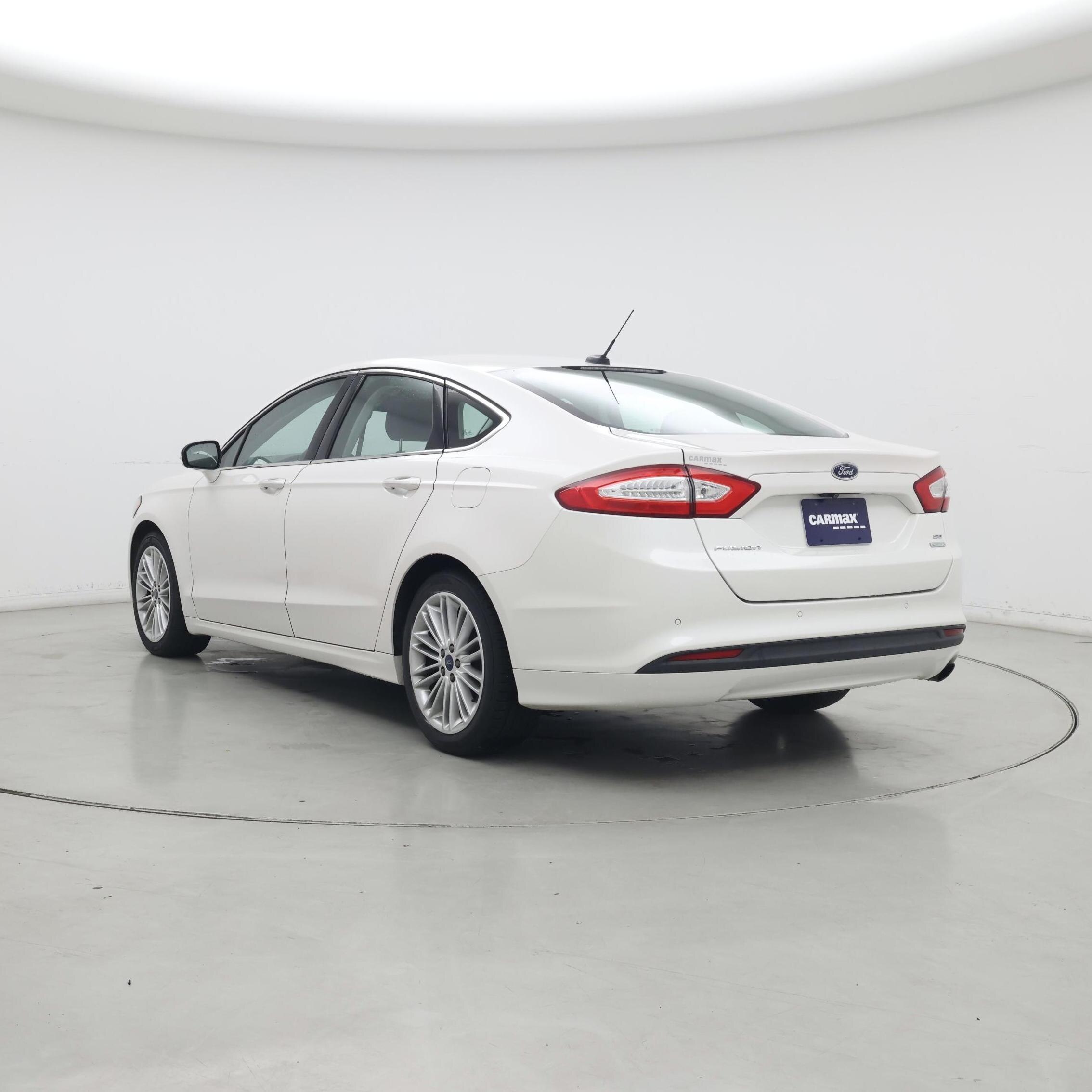 Thumbnail: 2016 Ford Fusion - 2