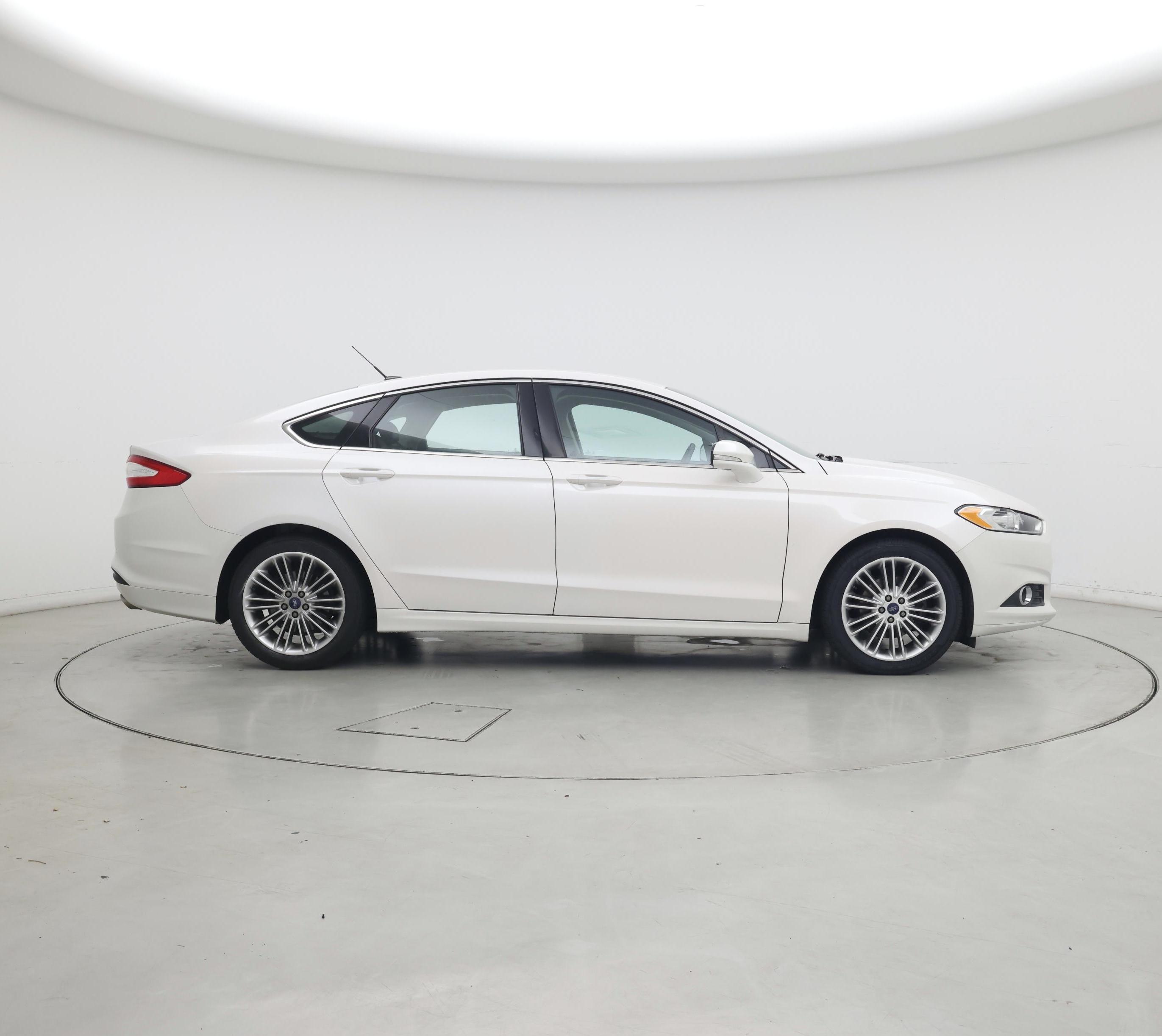 Thumbnail: 2016 Ford Fusion - 7