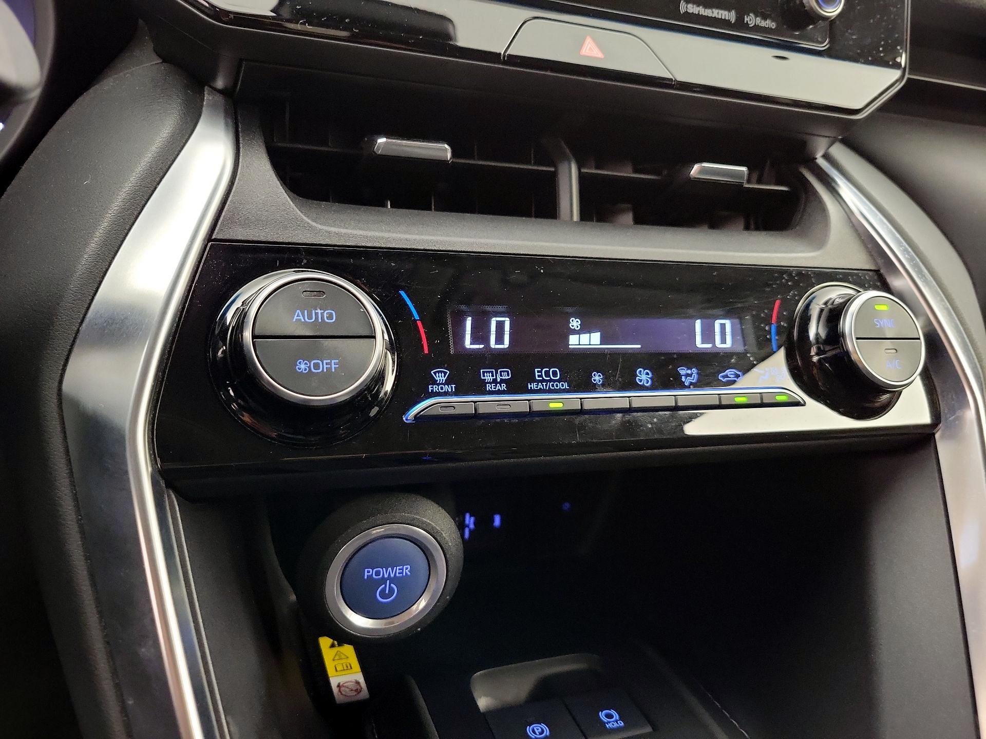 Thumbnail: 2021 Toyota Venza - 16