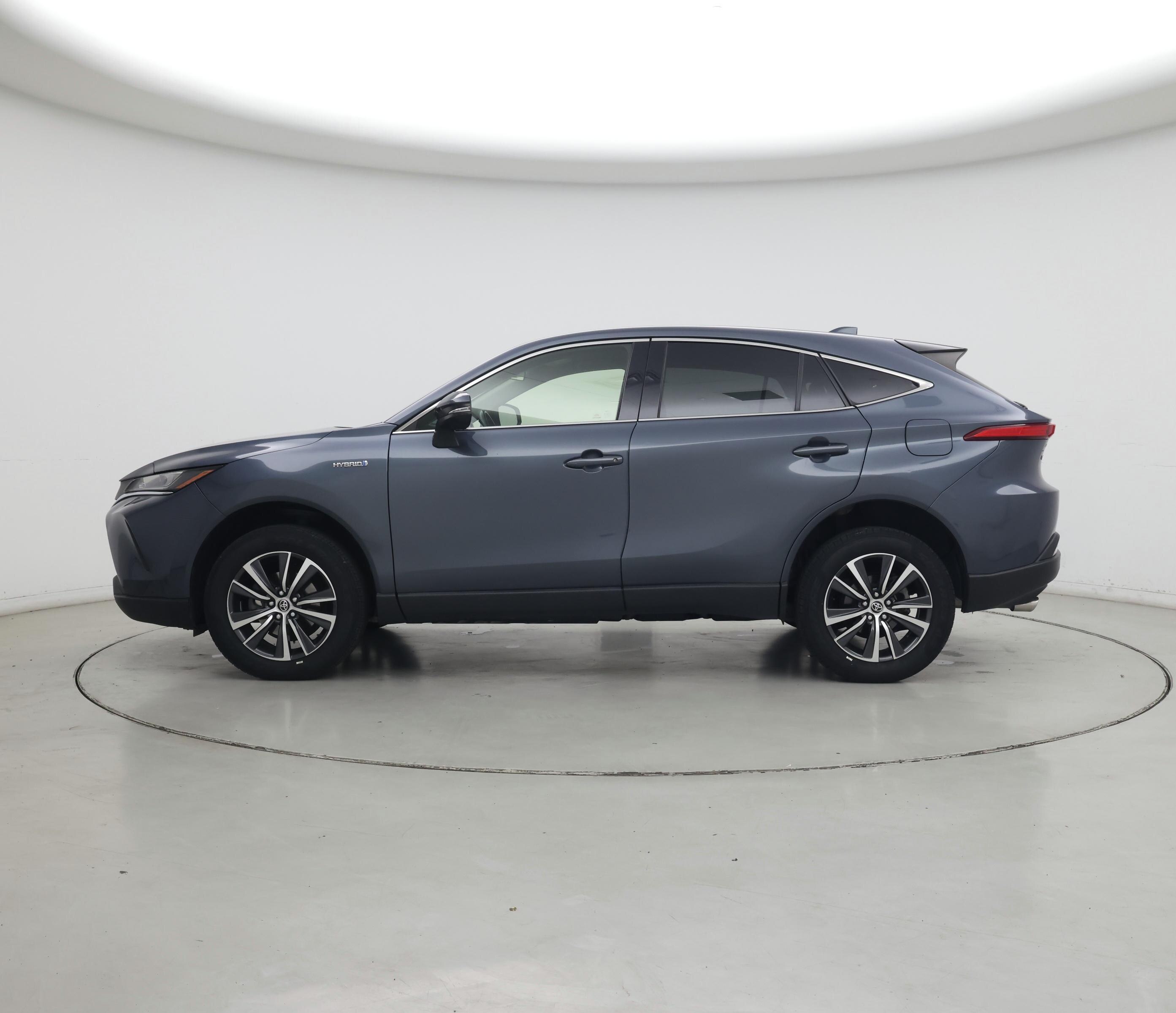 Thumbnail: 2021 Toyota Venza - 3