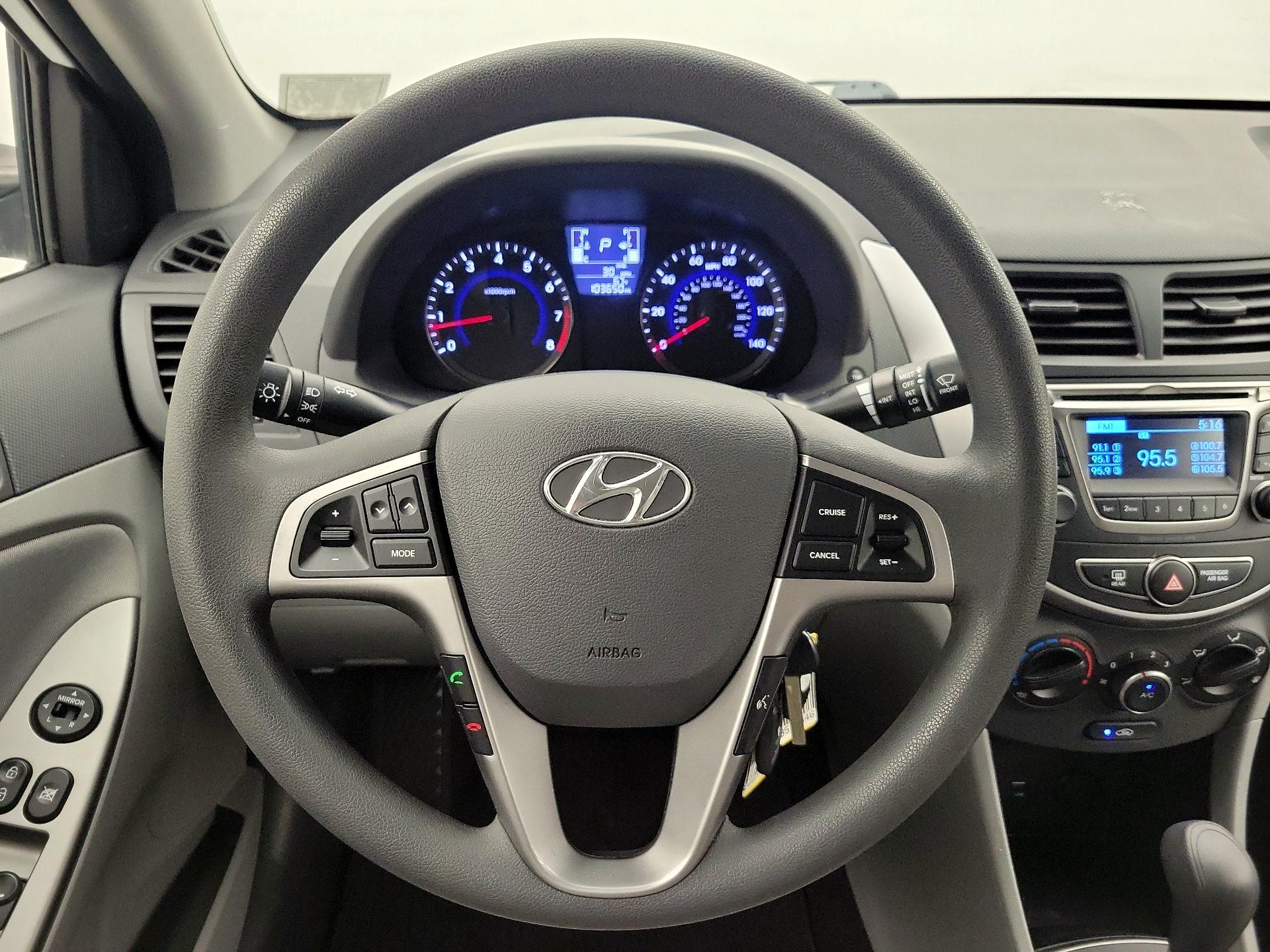 Thumbnail: 2015 Hyundai Accent - 10