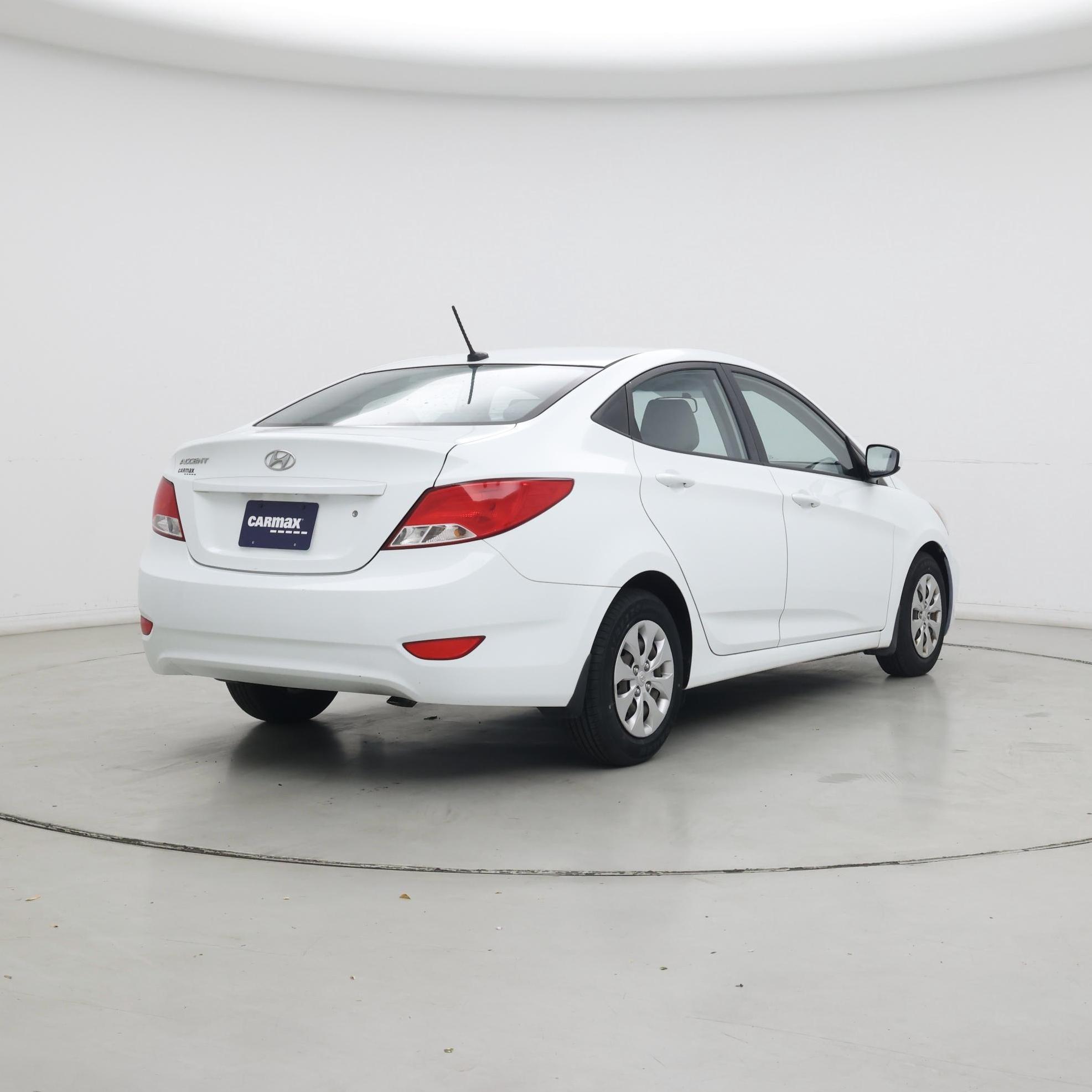 Thumbnail: 2015 Hyundai Accent - 8