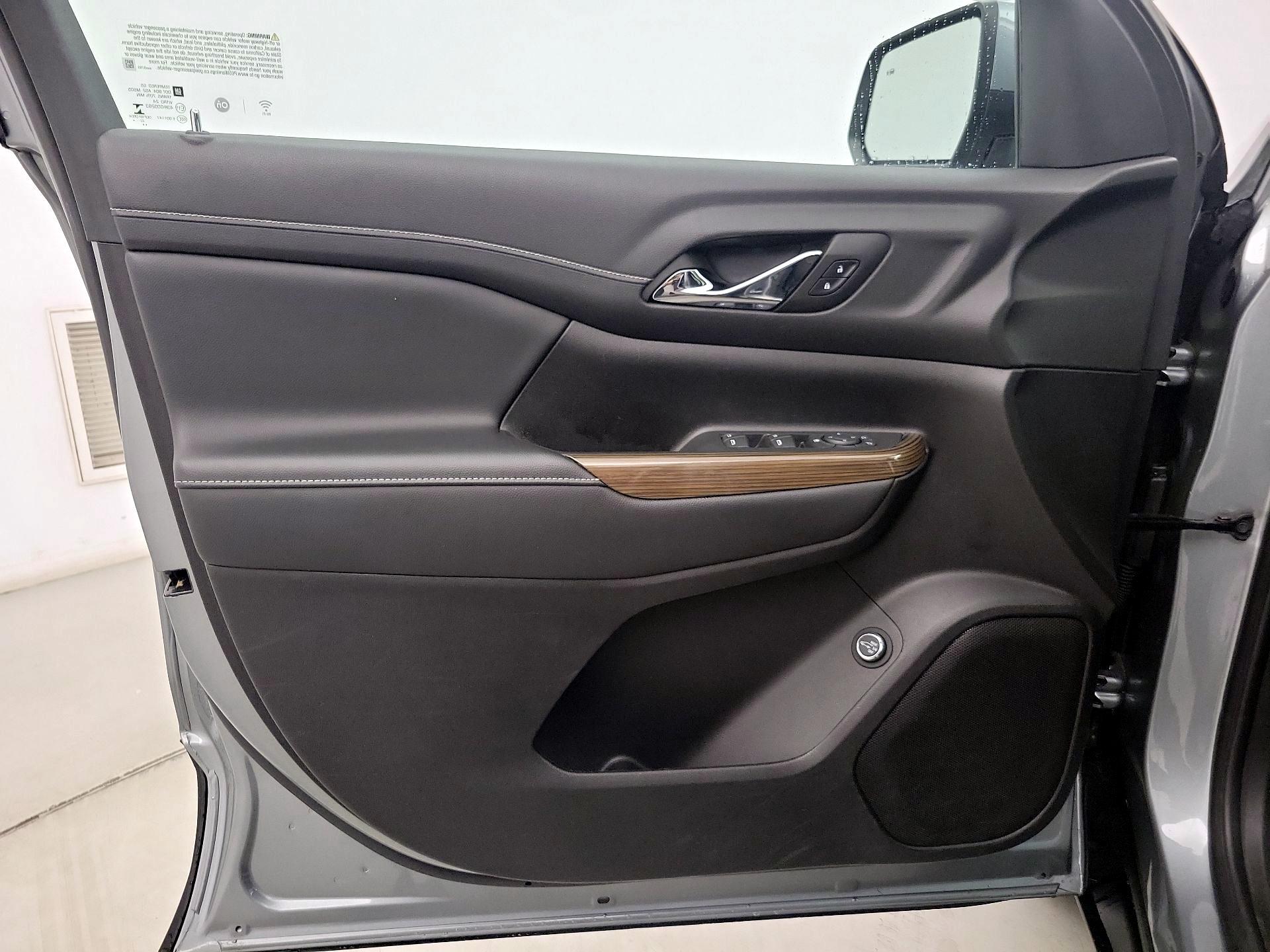 Thumbnail: 2023 GMC Acadia - 12