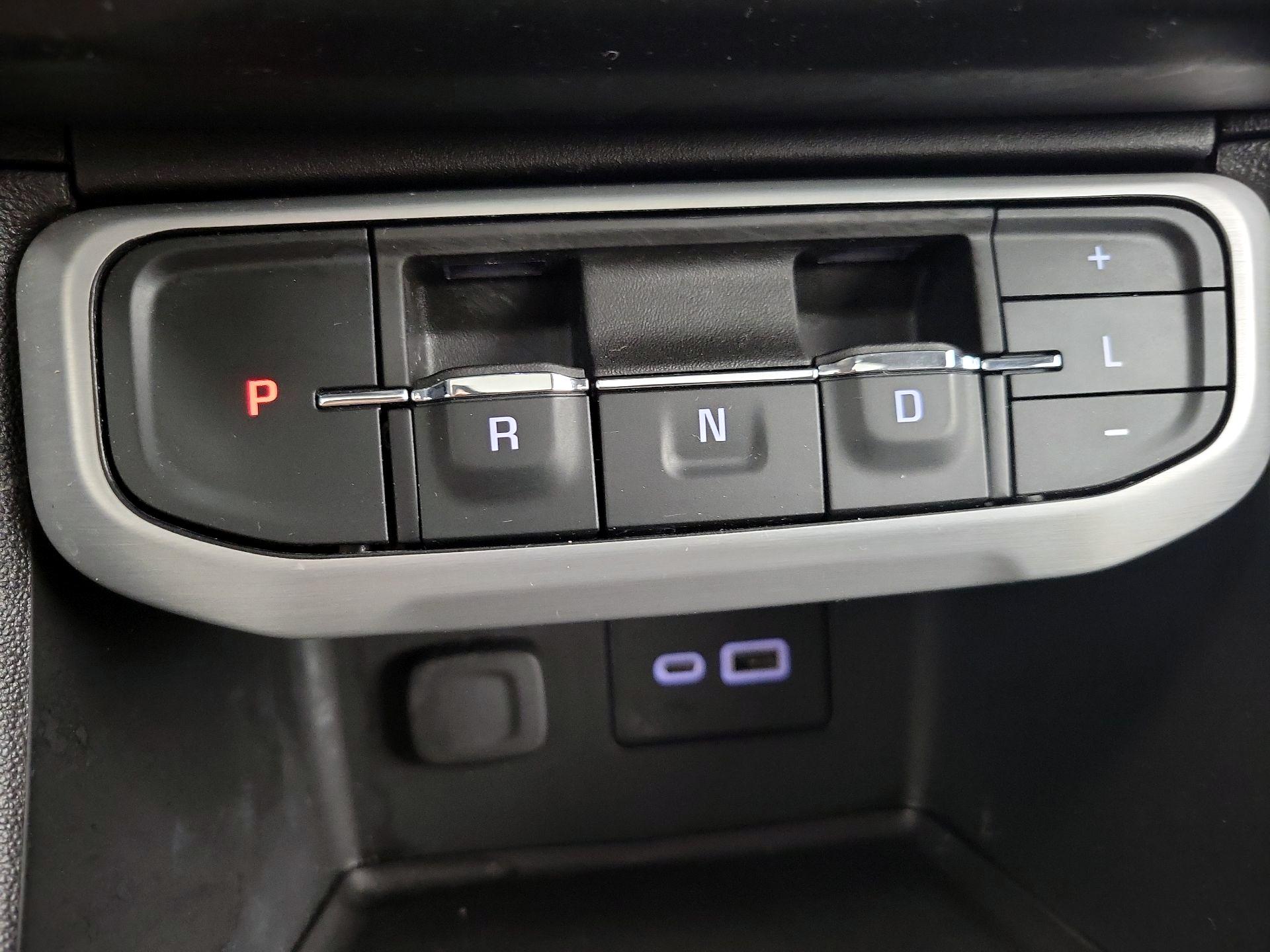 Thumbnail: 2023 GMC Acadia - 17