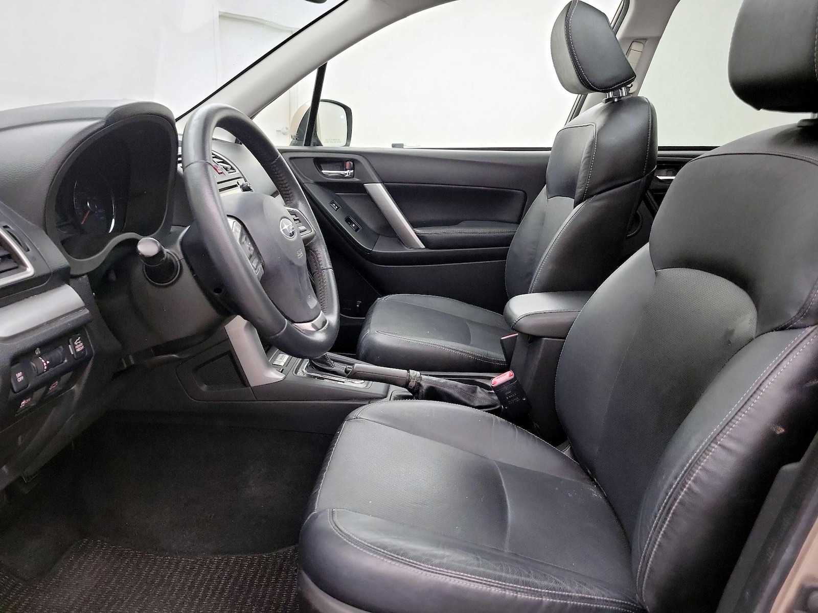 2016 Subaru Forester i Touring - Photo 12