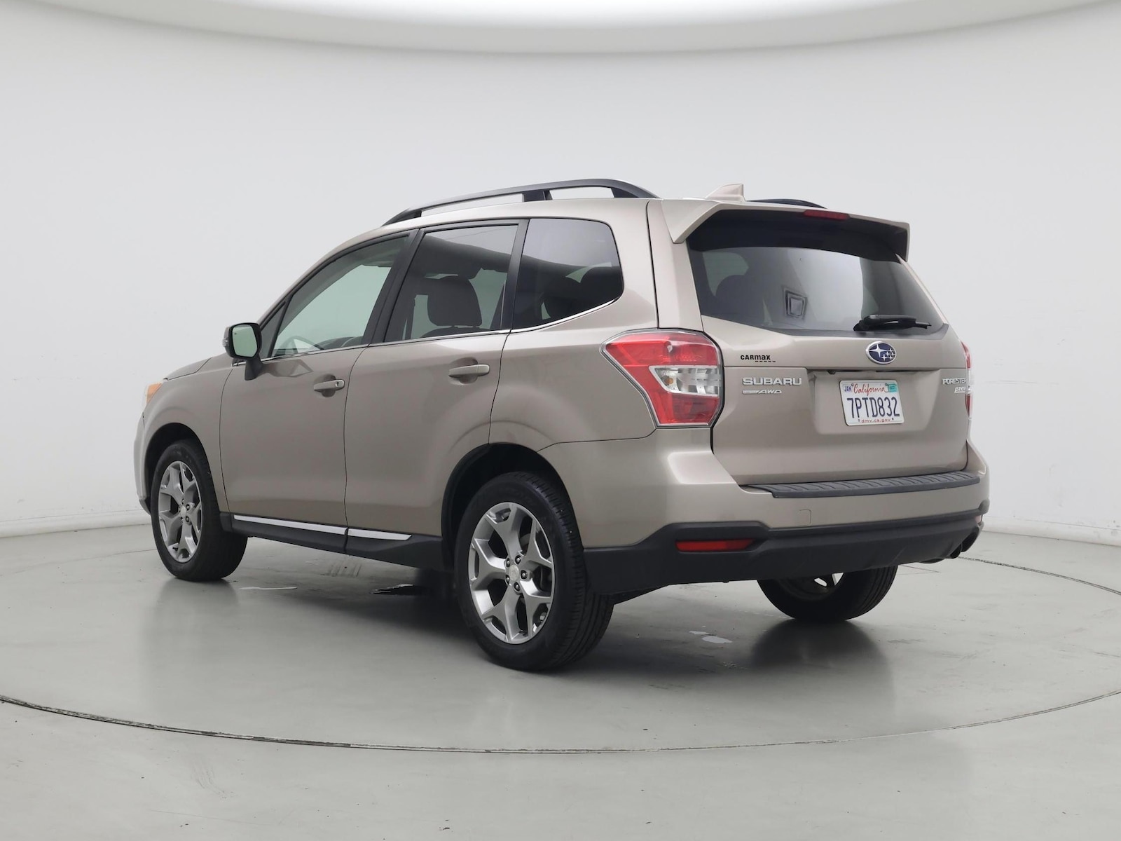 2016 Subaru Forester i Touring - Photo 3
