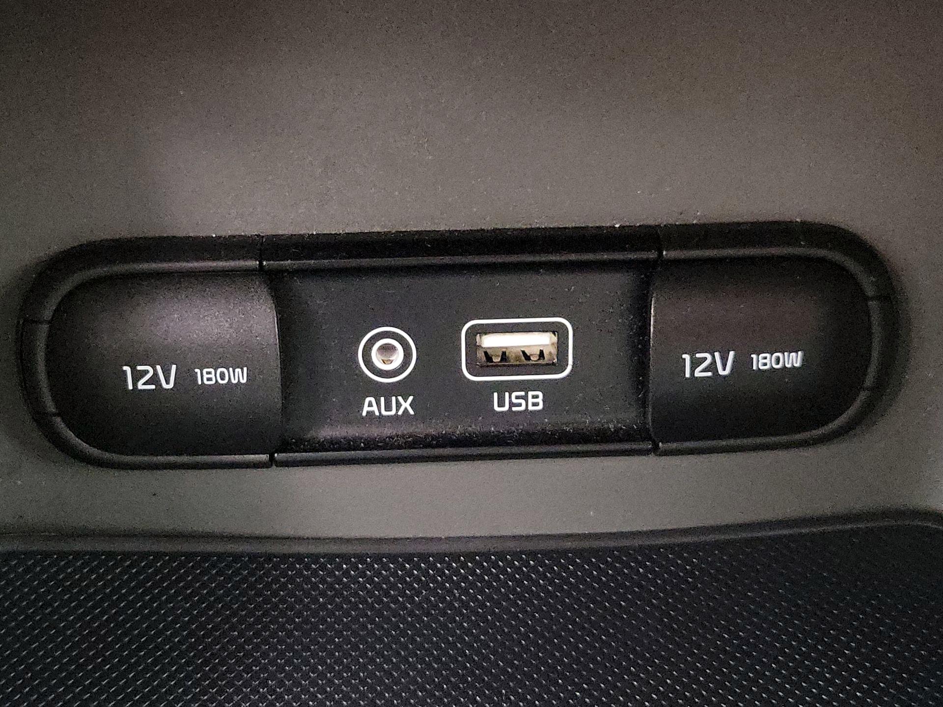 Thumbnail: 2017 Kia Sportage - 18