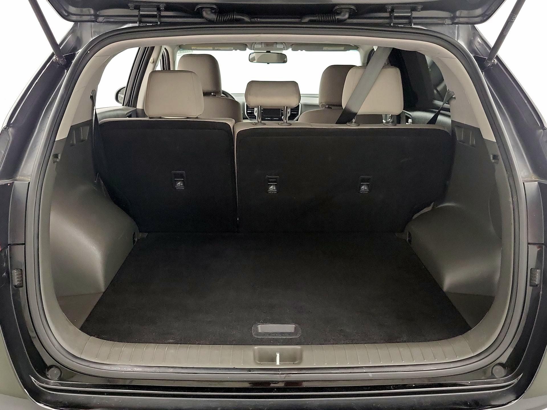 Thumbnail: 2017 Kia Sportage - 20