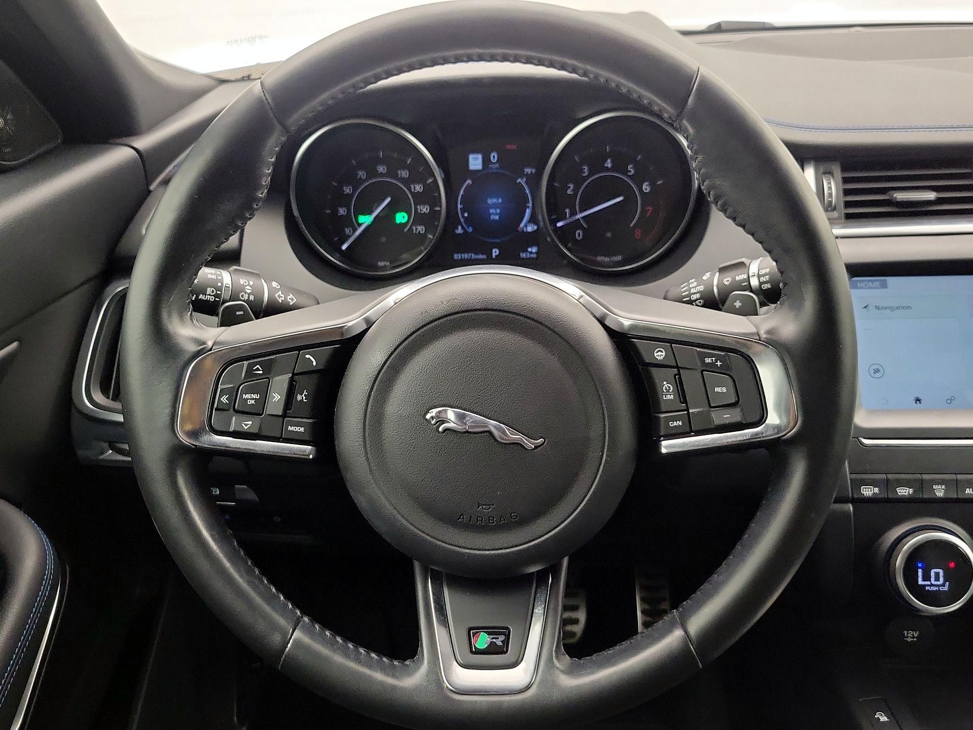 Thumbnail: 2019 Jaguar E-Pace - 10