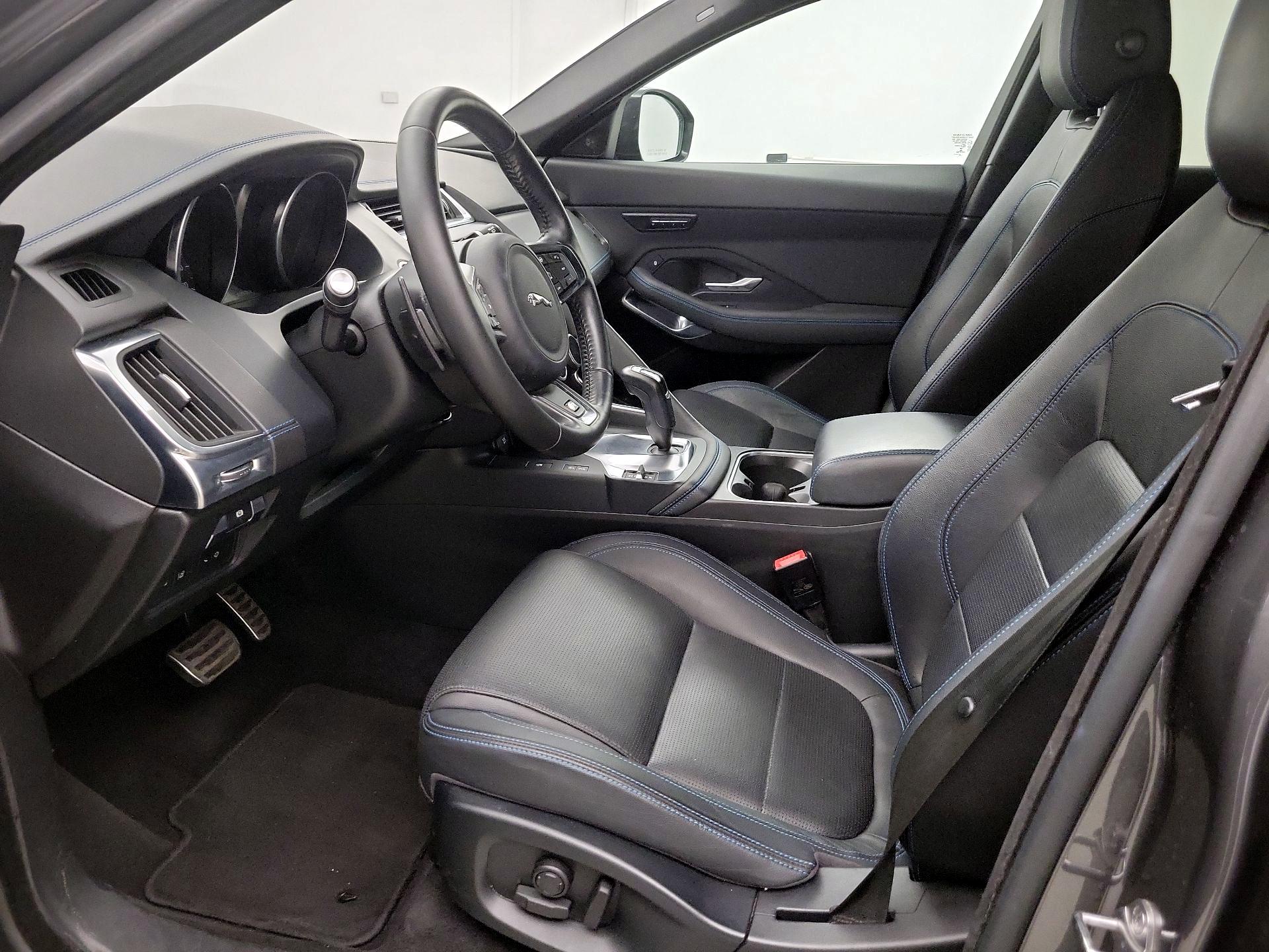 Thumbnail: 2019 Jaguar E-Pace - 11