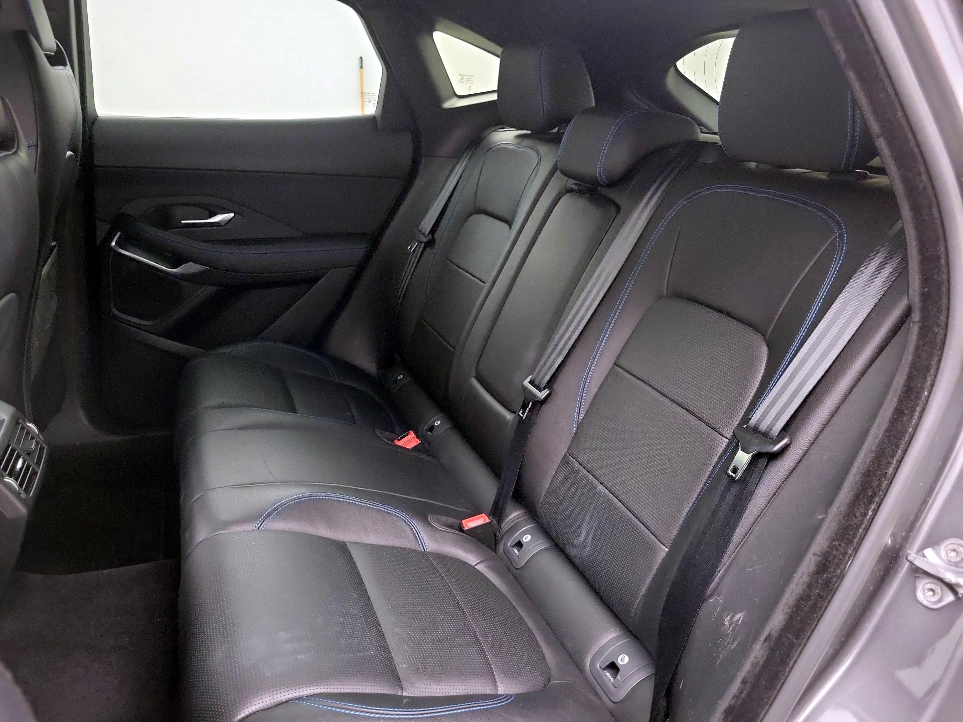 Thumbnail: 2019 Jaguar E-Pace - 20