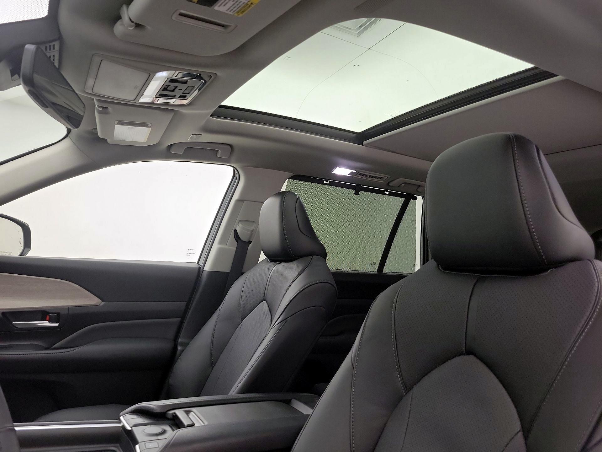 Thumbnail: 2026 Toyota Grand Highlander - 19